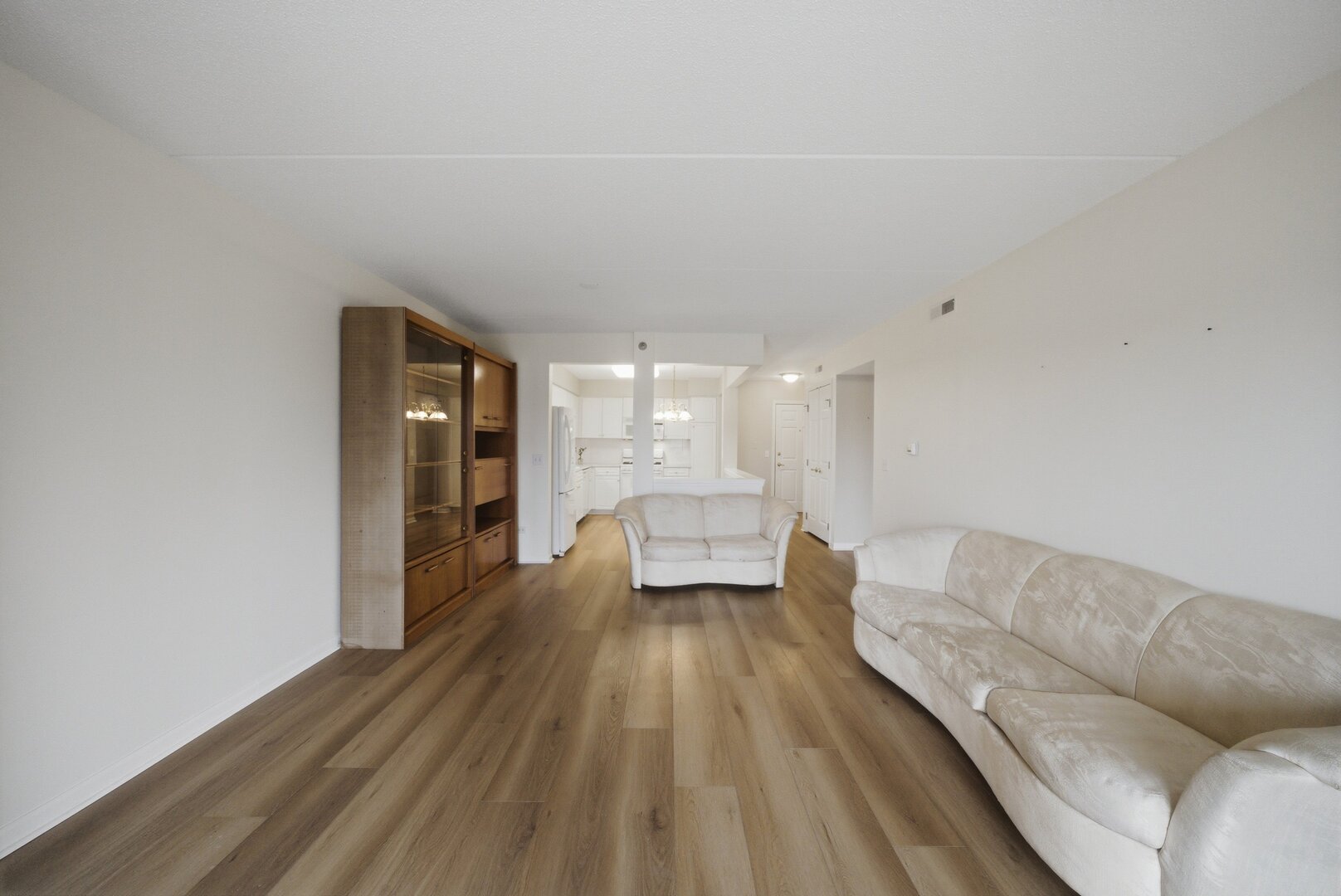 7081 W Touhy Ave #407 Niles, IL 60714