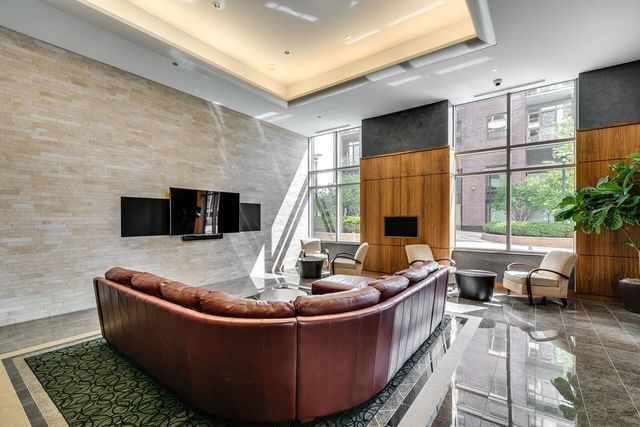 420 E Waterside Dr #503 Chicago, IL 60601