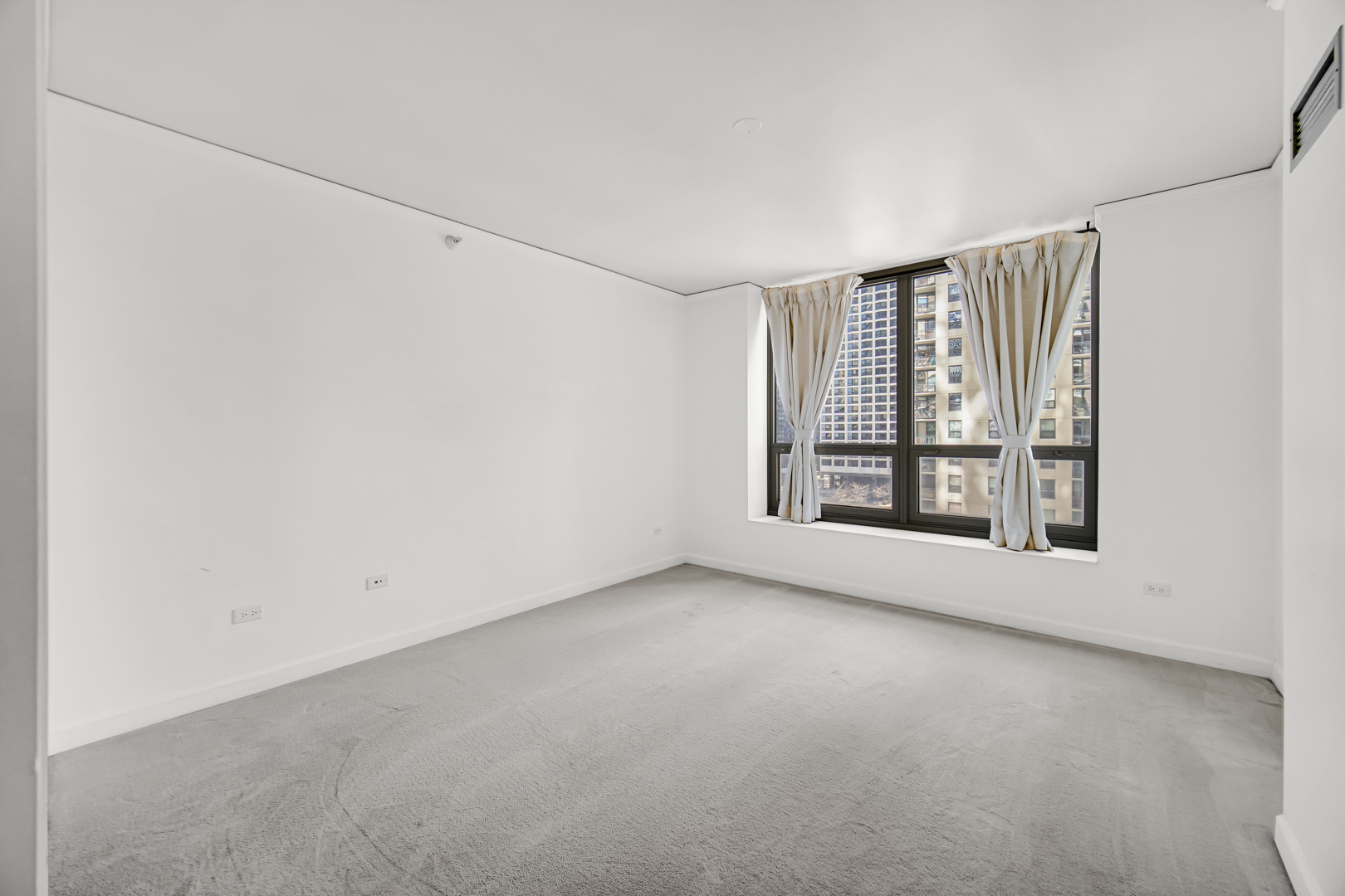 420 E Waterside Dr #503 Chicago, IL 60601