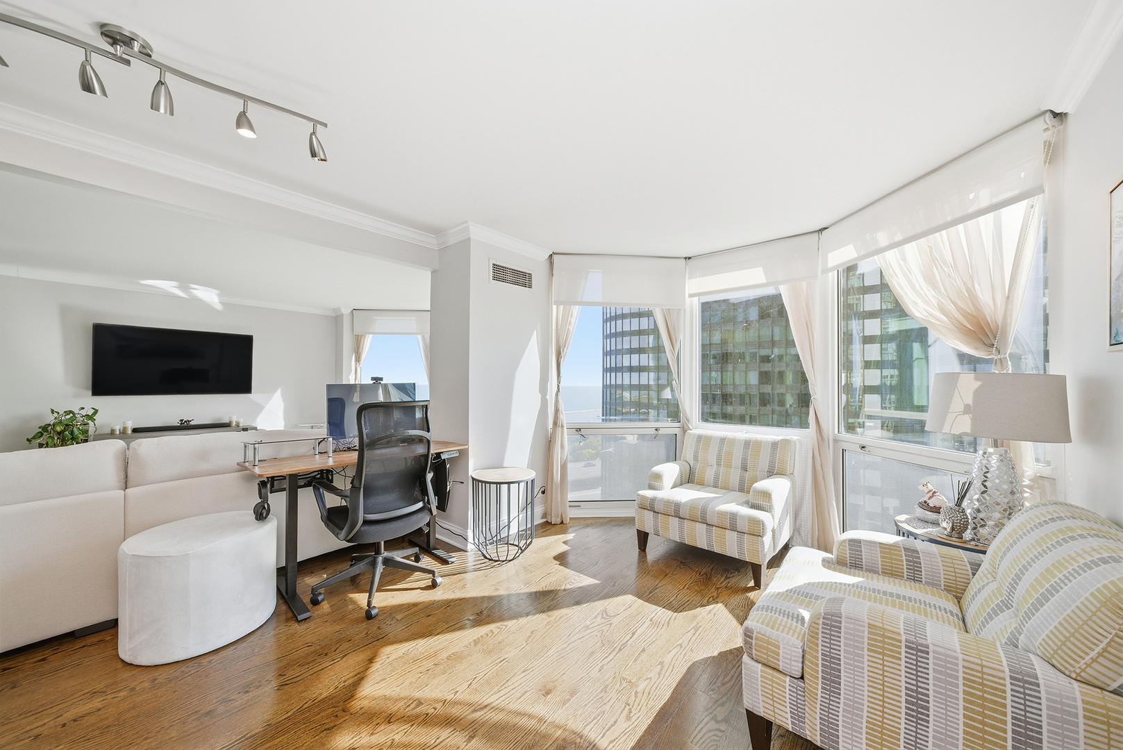 195 N Hbr Dr #1006 Chicago, IL 60601