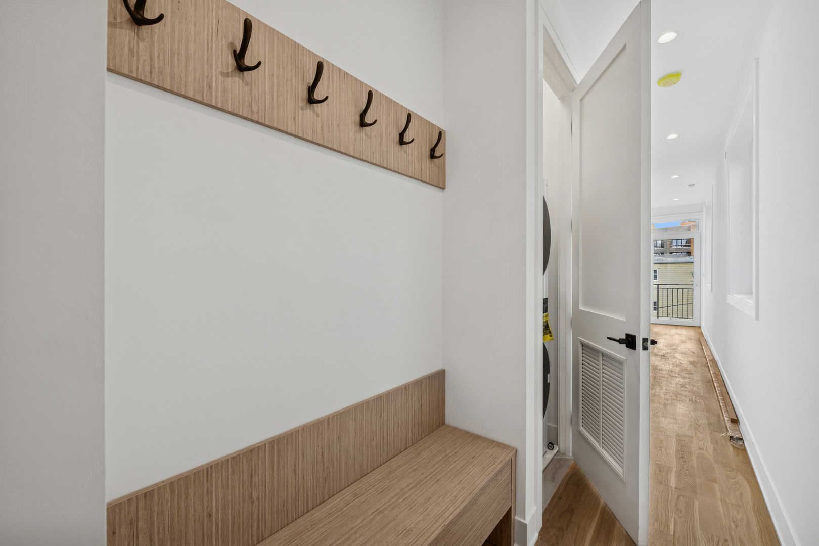 1325 N Artesian Ave #PH Chicago, IL 60622