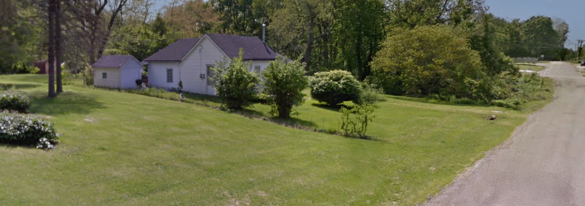 320 LECLAIRE St Warsaw, IL 62379