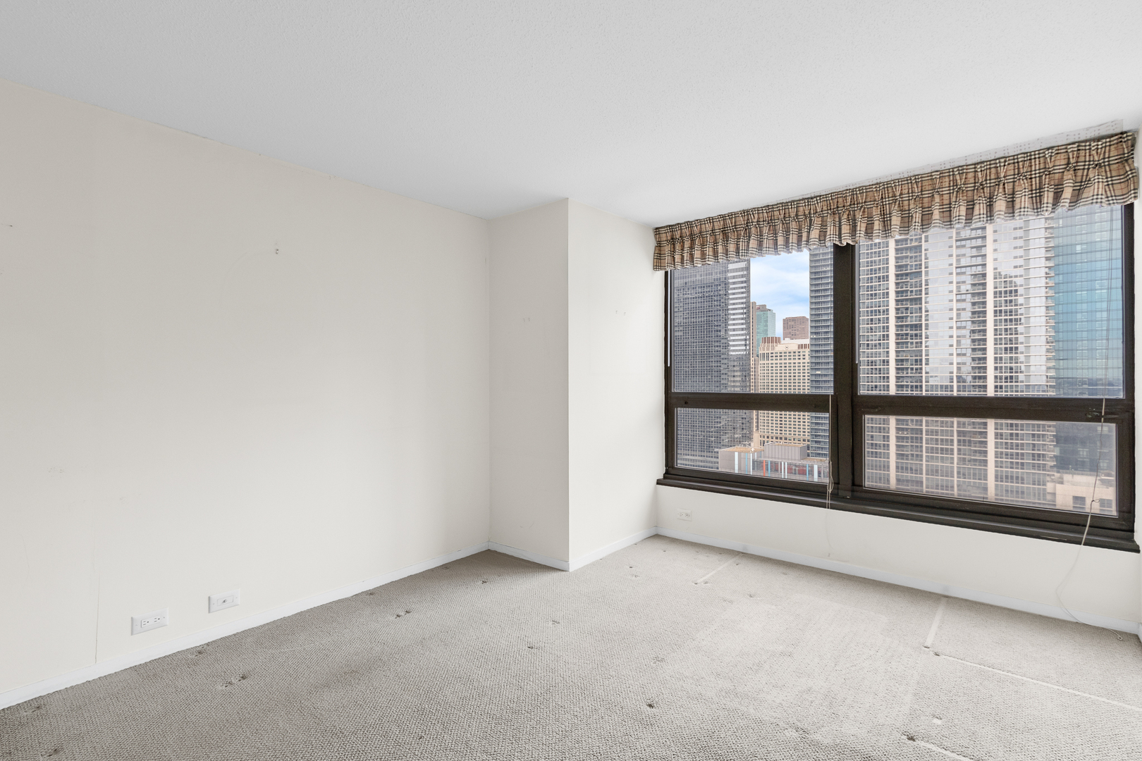 360 E Randolph St #2307 Chicago, IL 60601