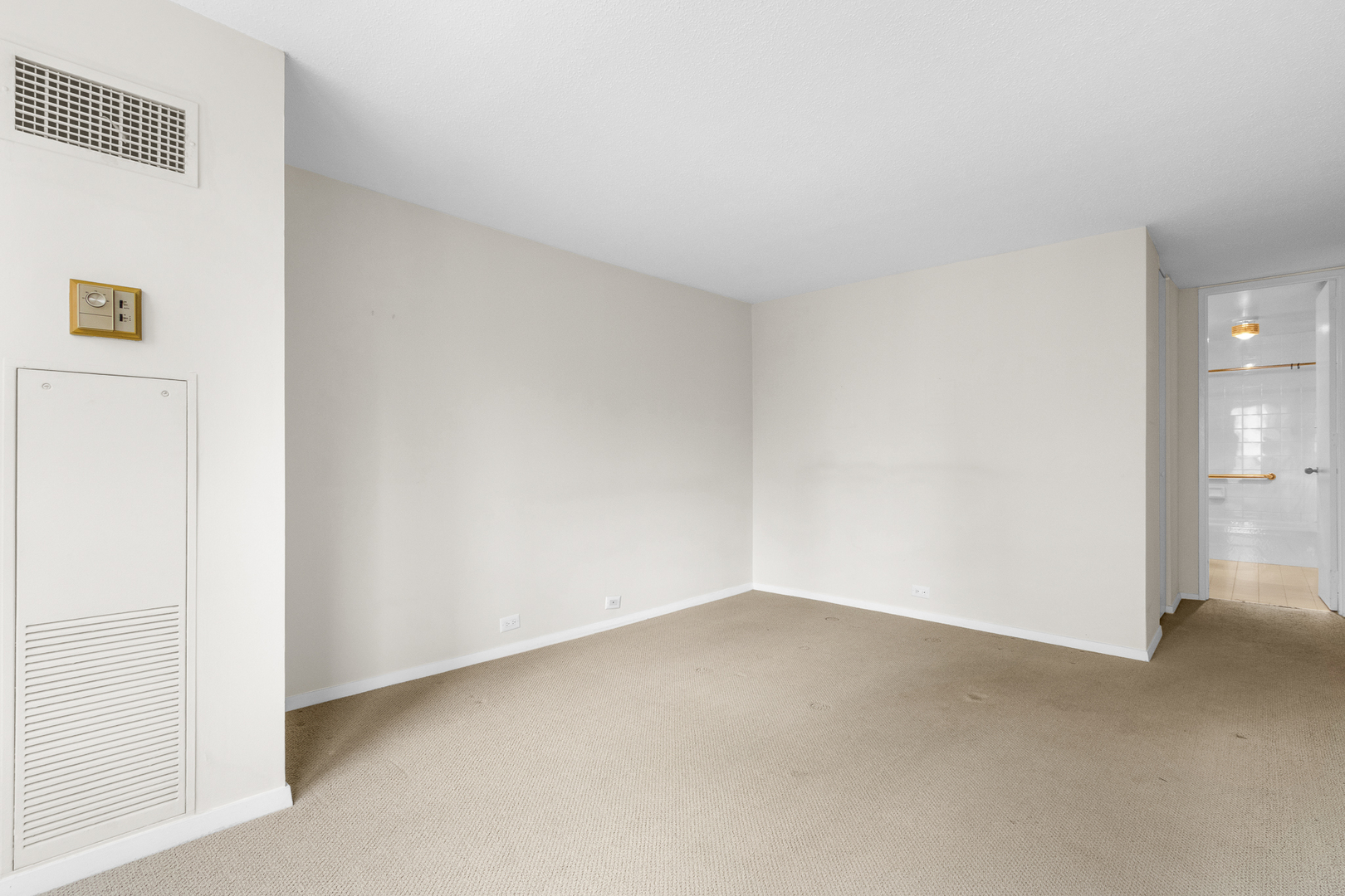 360 E Randolph St #2307 Chicago, IL 60601