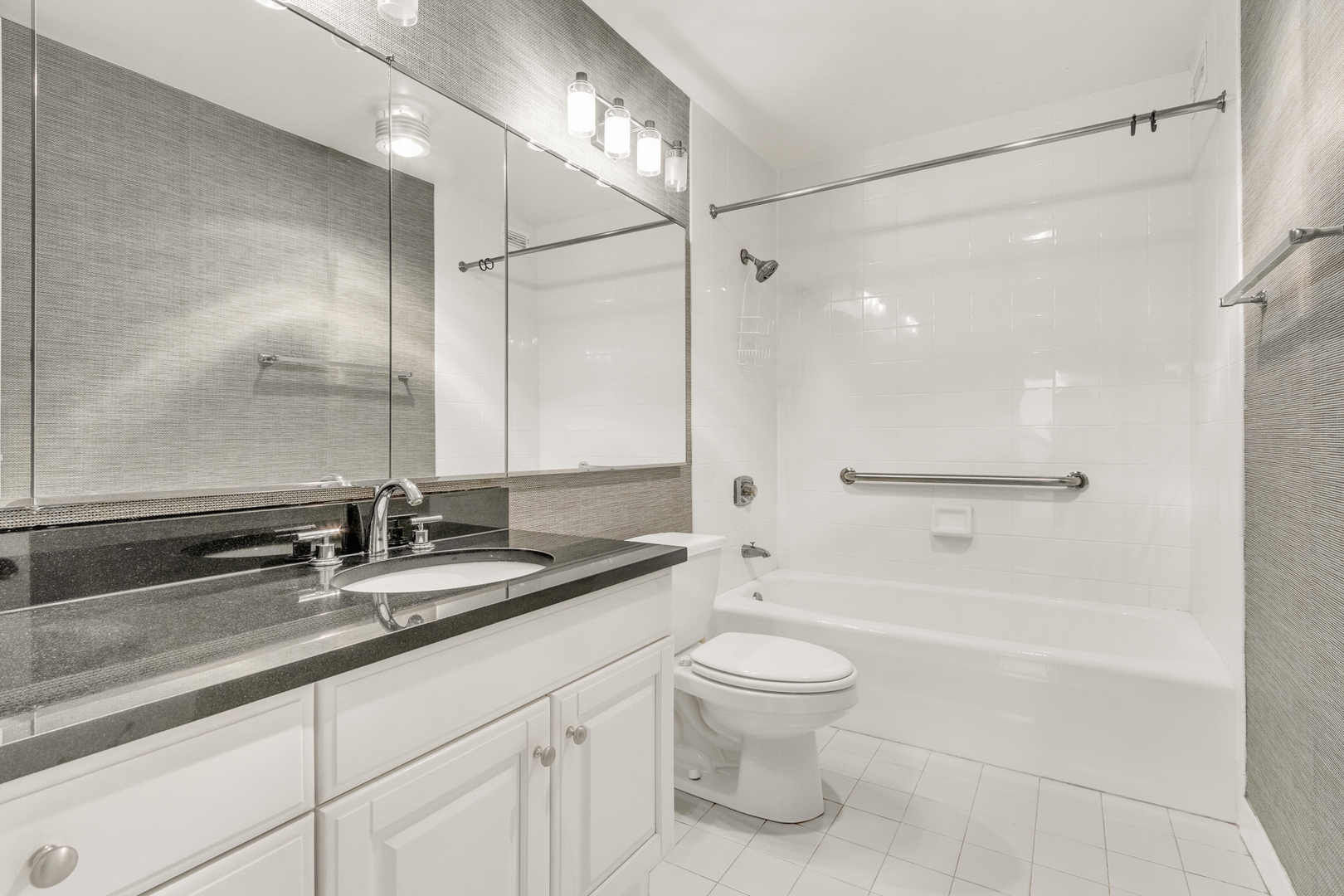 360 E Randolph St #2307 Chicago, IL 60601