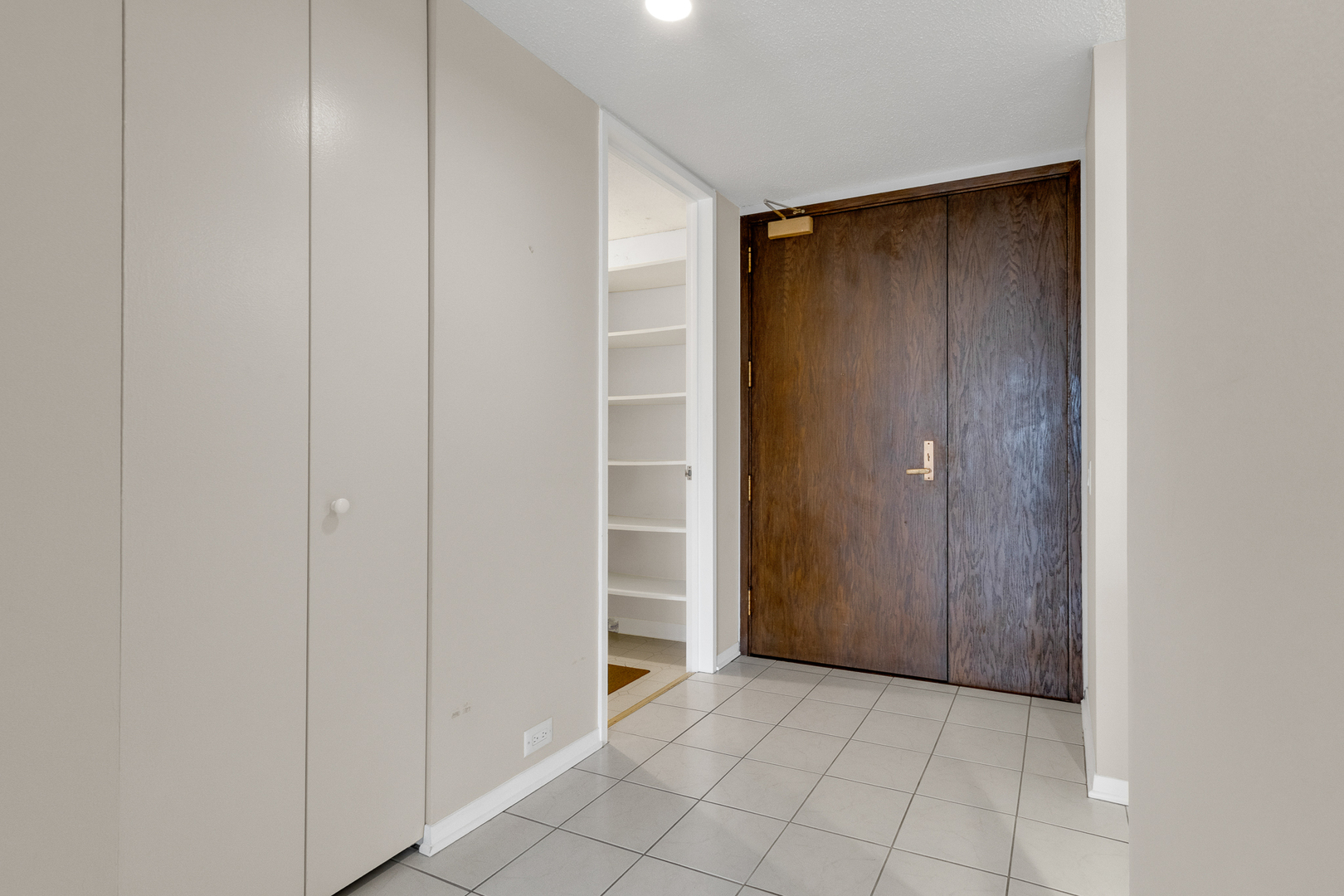 360 E Randolph St #2307 Chicago, IL 60601