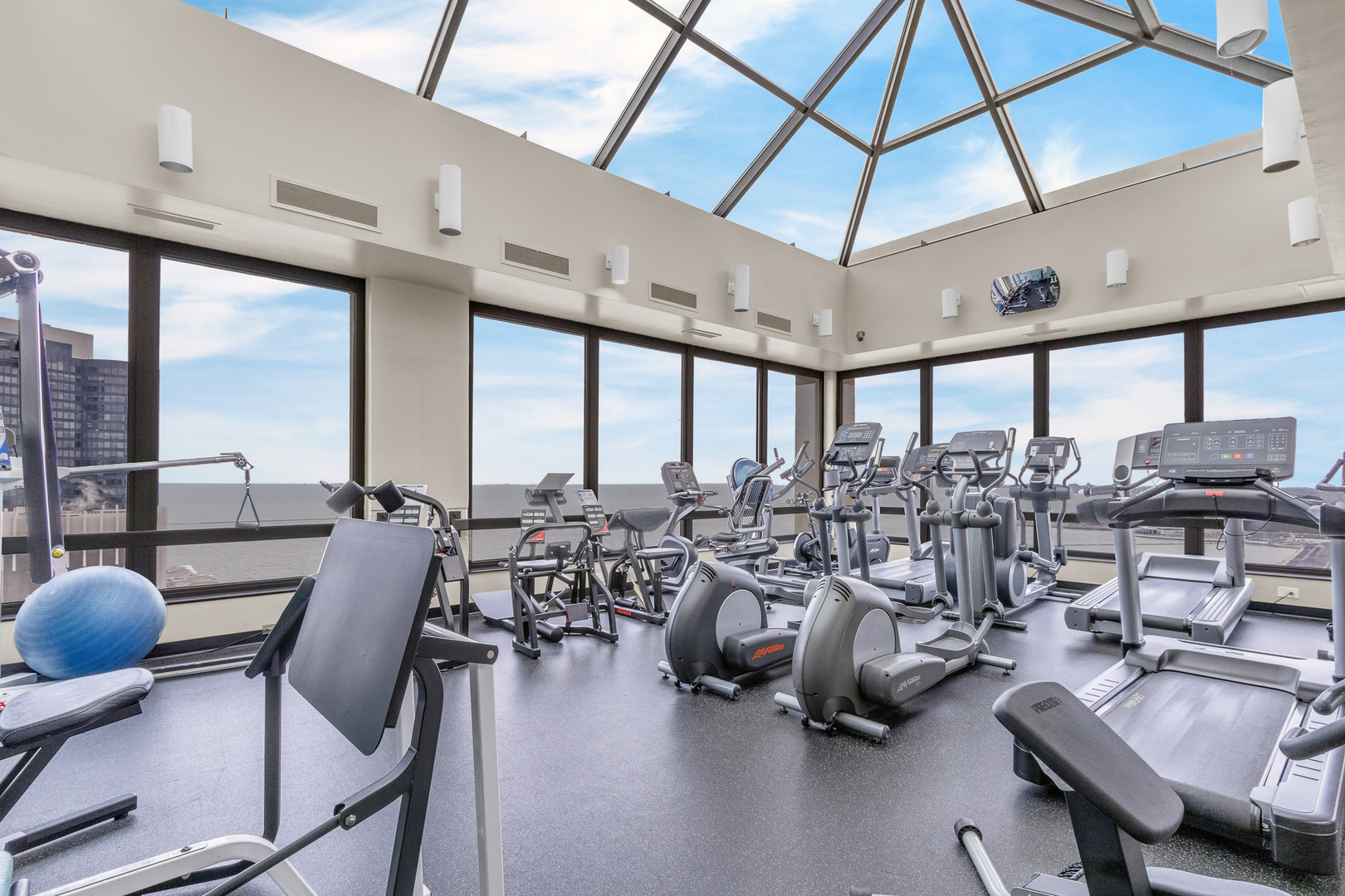 360 E Randolph St #2307 Chicago, IL 60601