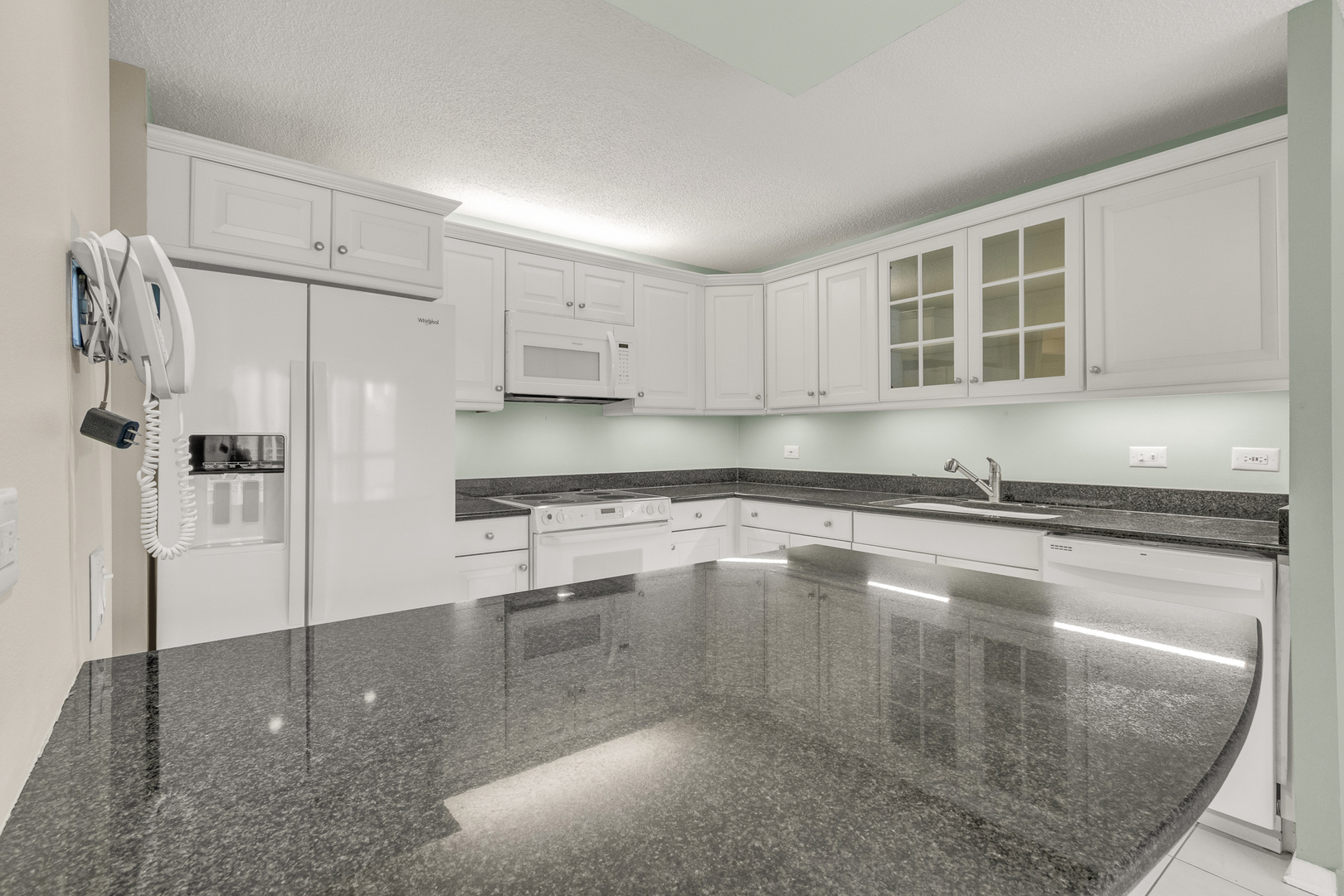 360 E Randolph St #2307 Chicago, IL 60601