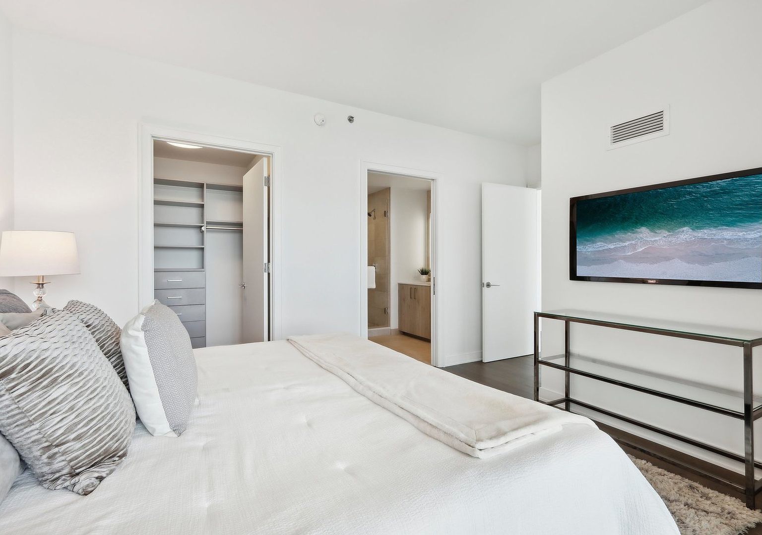 211 N Hbr Dr #408 Chicago, IL 60601