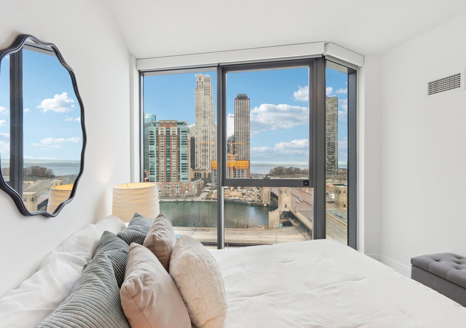 211 N Hbr Dr #408 Chicago, IL 60601