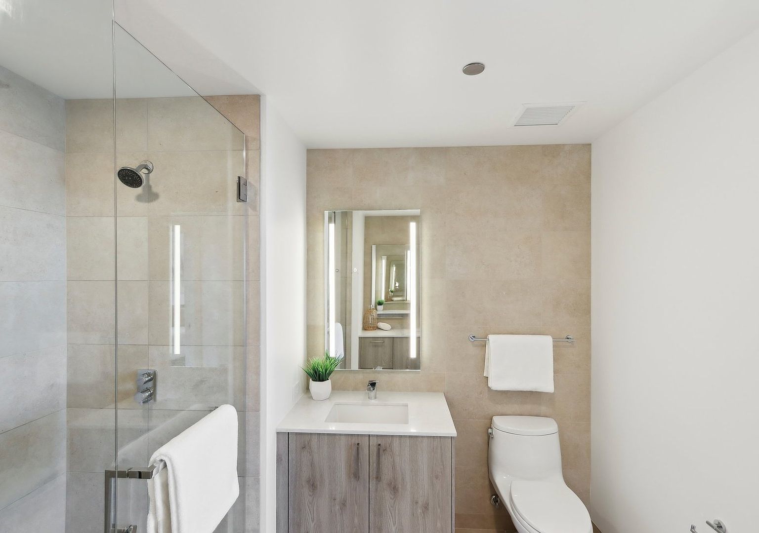 211 N Hbr Dr #408 Chicago, IL 60601