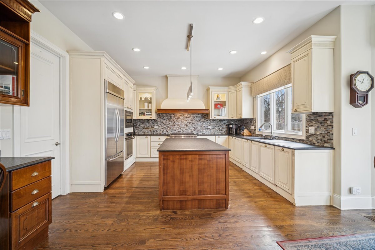 1420 Crowe Ave Deerfield, IL 60015