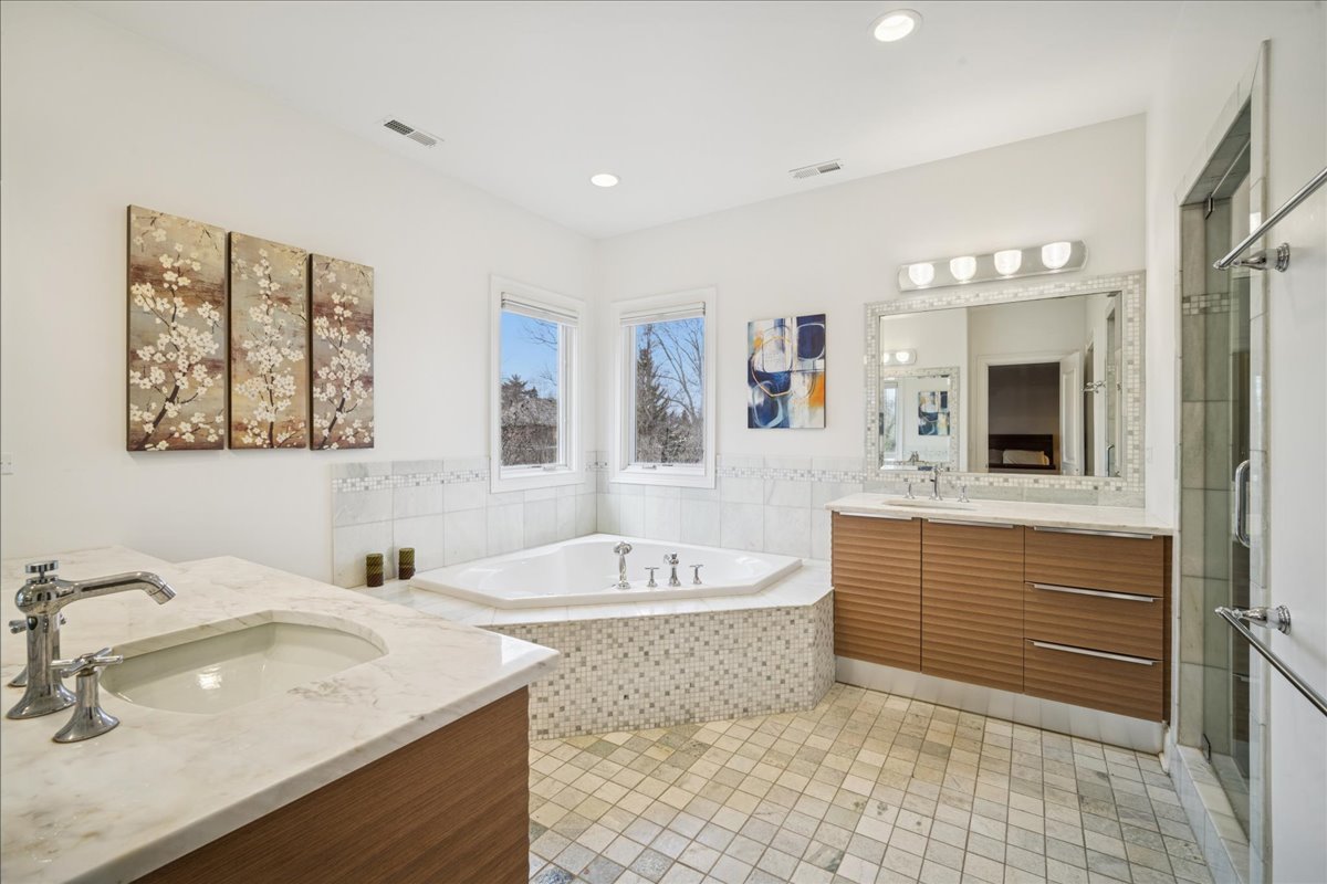 1420 Crowe Ave Deerfield, IL 60015