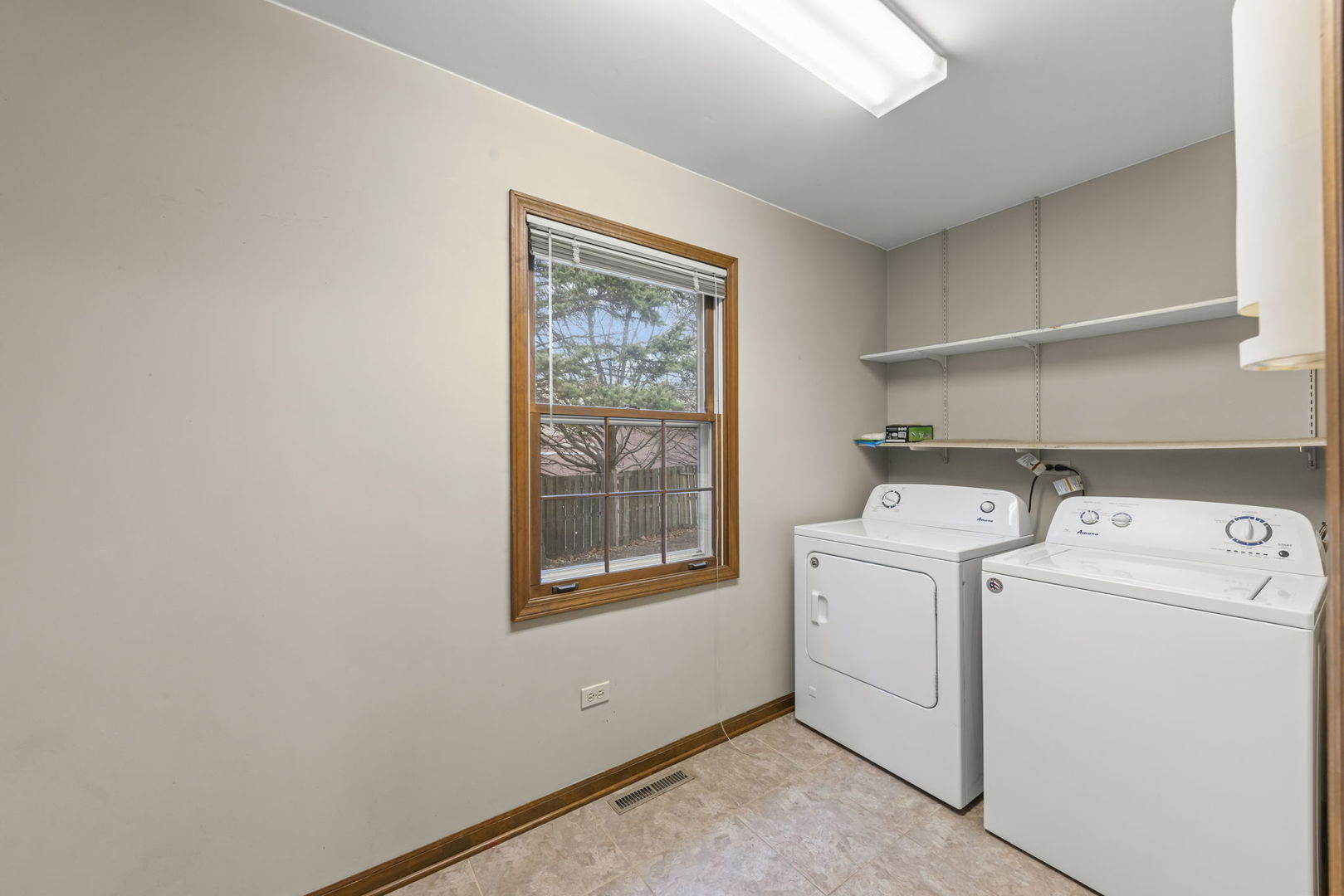 3009 Vimy Rdg Dr Joliet, IL 60435