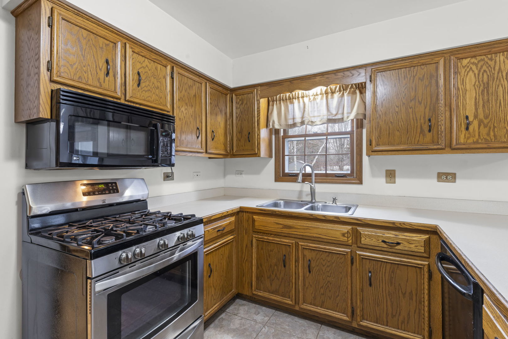 3009 Vimy Rdg Dr Joliet, IL 60435