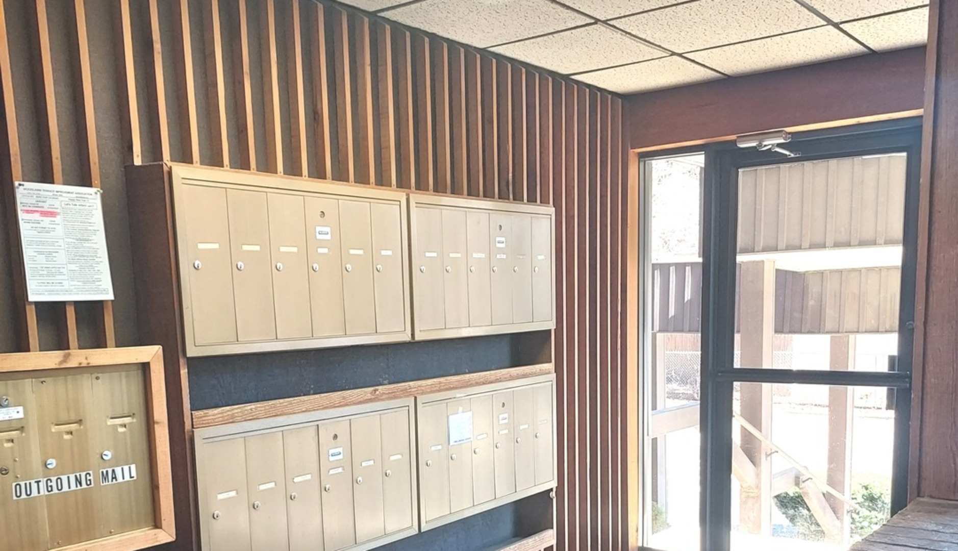 1421 Woodbridge Rd #2C Joliet, IL 60436