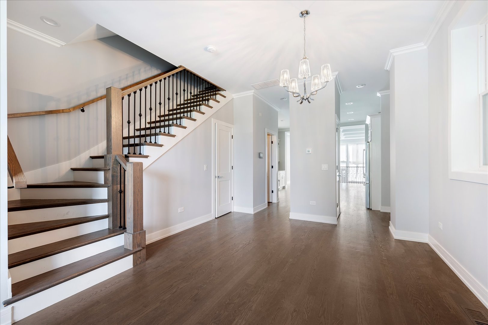 6241 S Woodlawn Ave Chicago, IL 60637