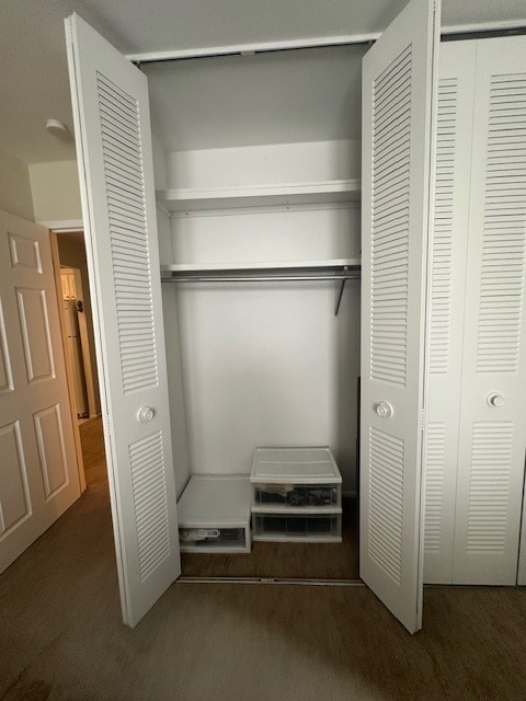 9098 W Ter Dr #3-I Niles, IL 60714