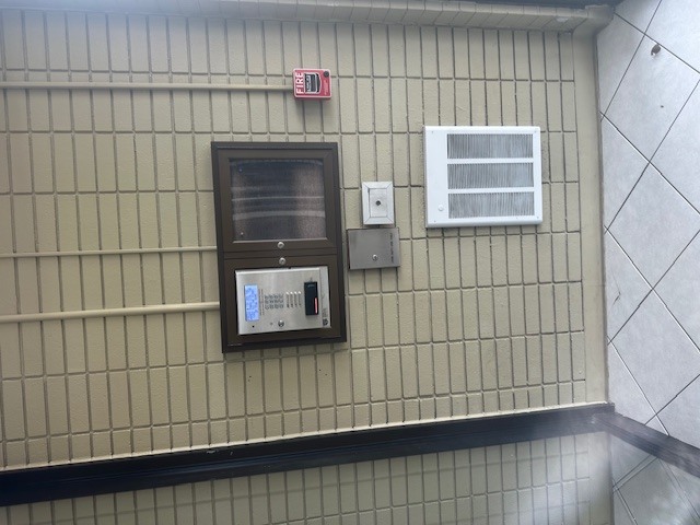 9098 W Ter Dr #3-I Niles, IL 60714