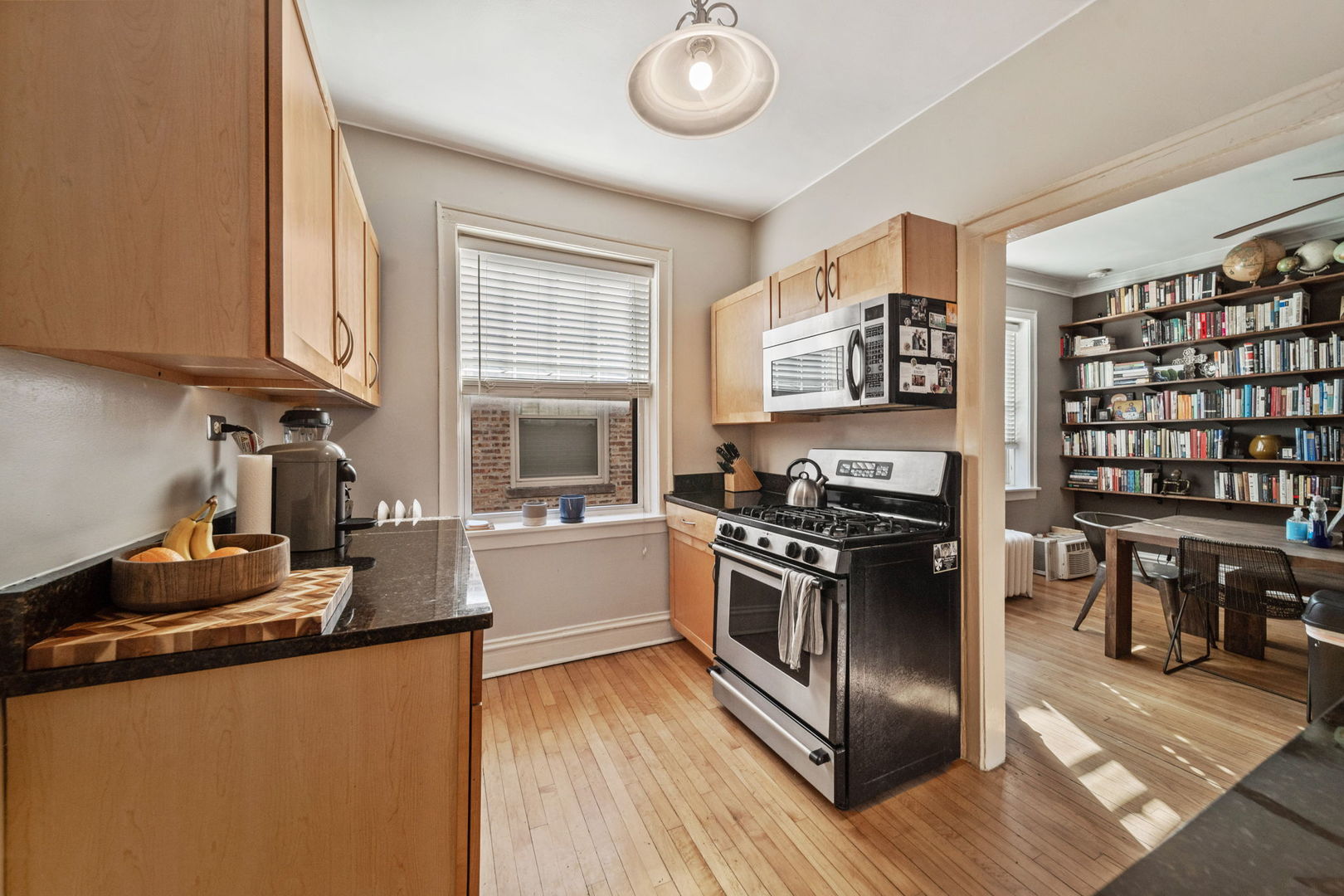 340 S KENILWORTH Ave #3 Oak Park, IL 60302