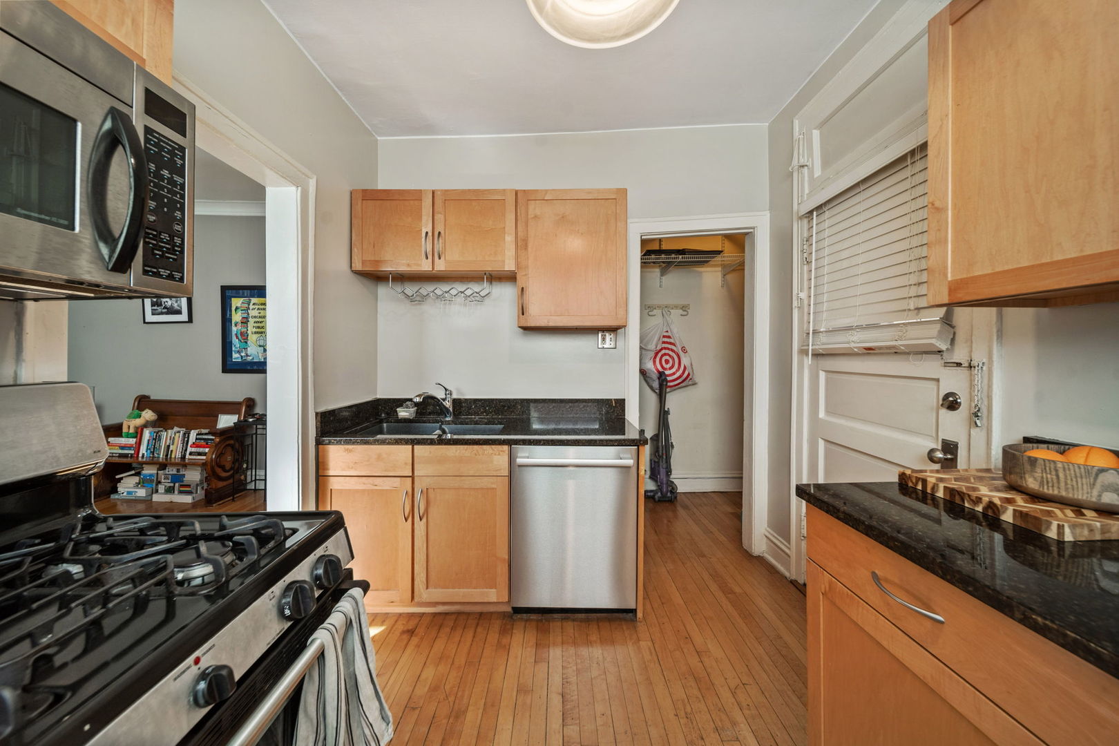 340 S KENILWORTH Ave #3 Oak Park, IL 60302