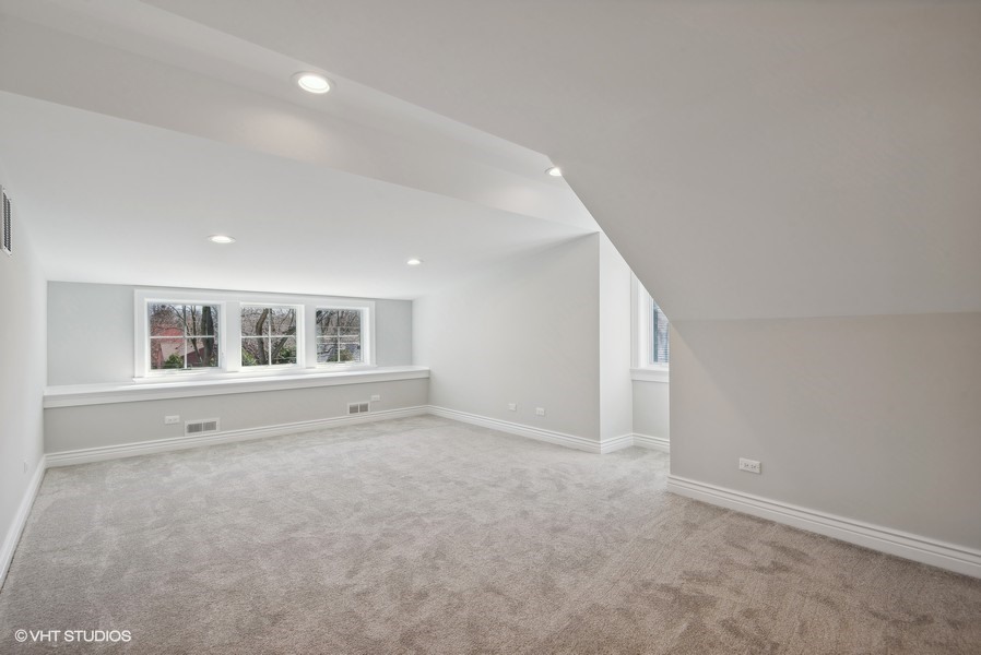 1936 Birchwood Ave Wilmette, IL 60091