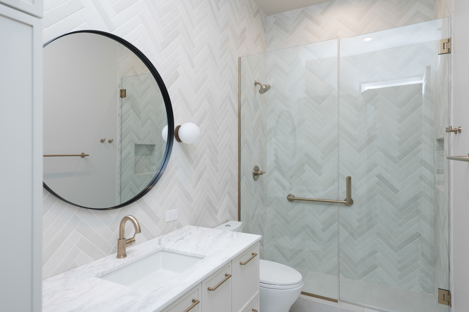 8 Heritage Dr Highland Park, IL 60035