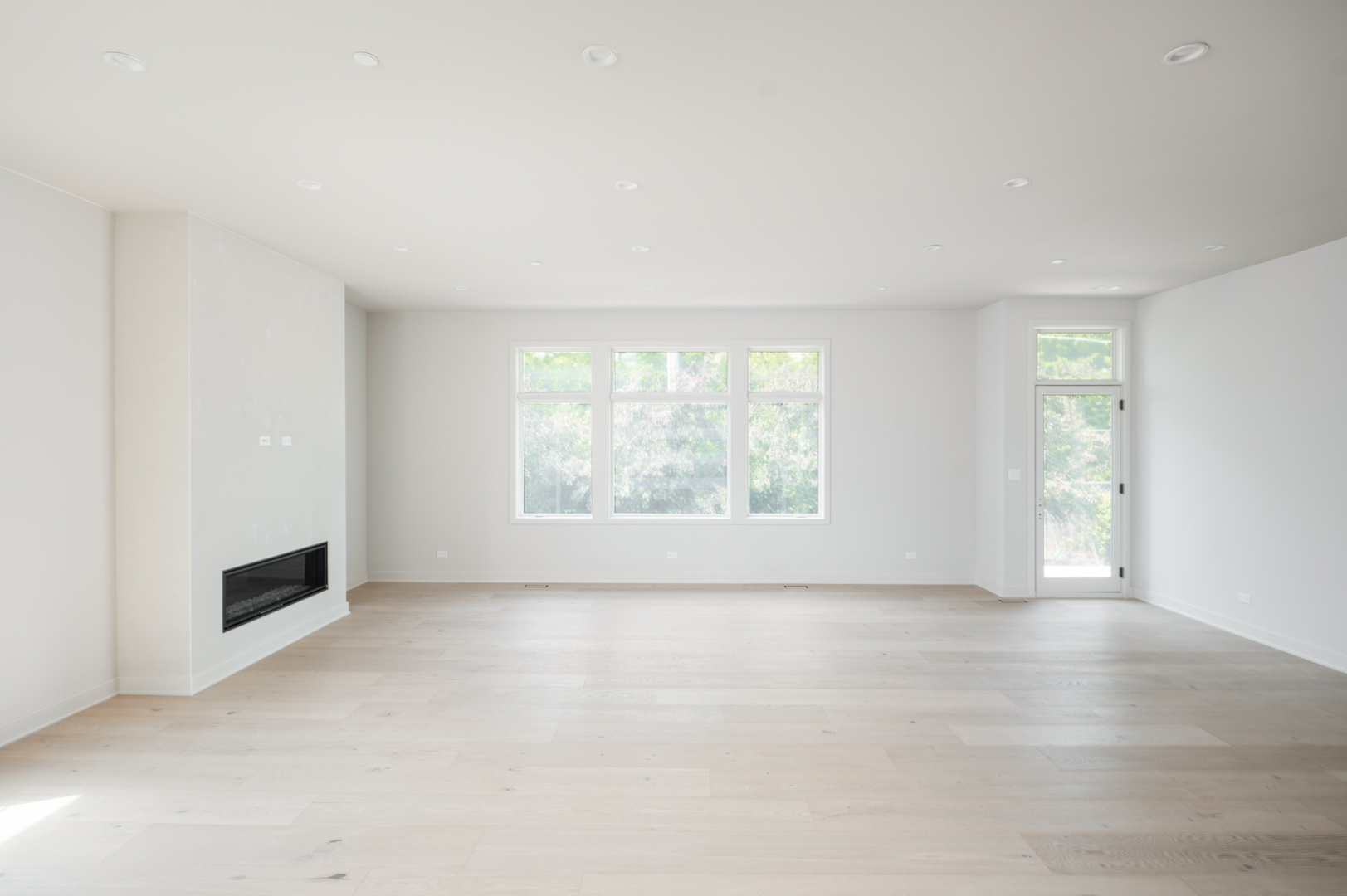 8 Heritage Dr Highland Park, IL 60035