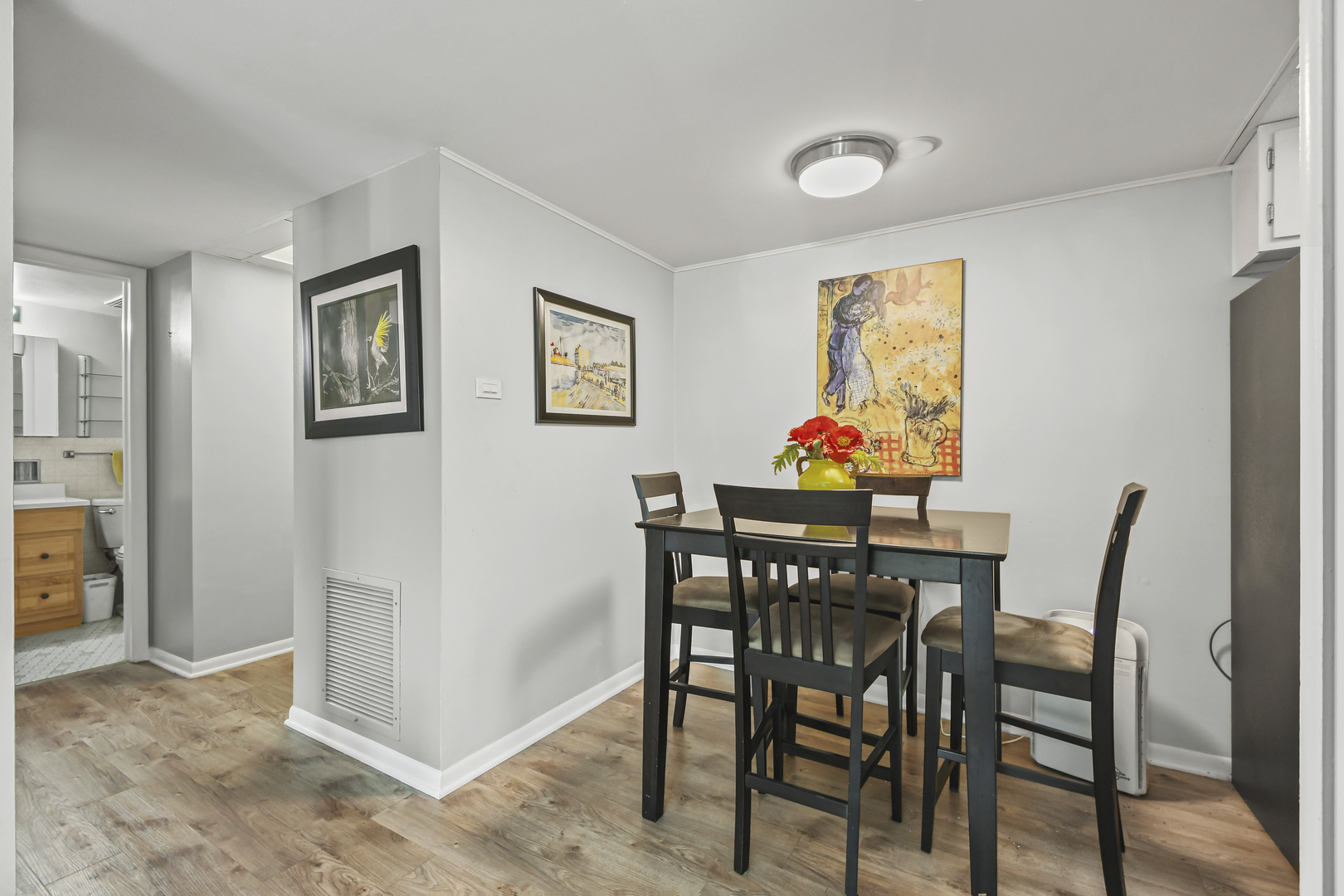 940 Holbrook Rd #8B Homewood, IL 60430