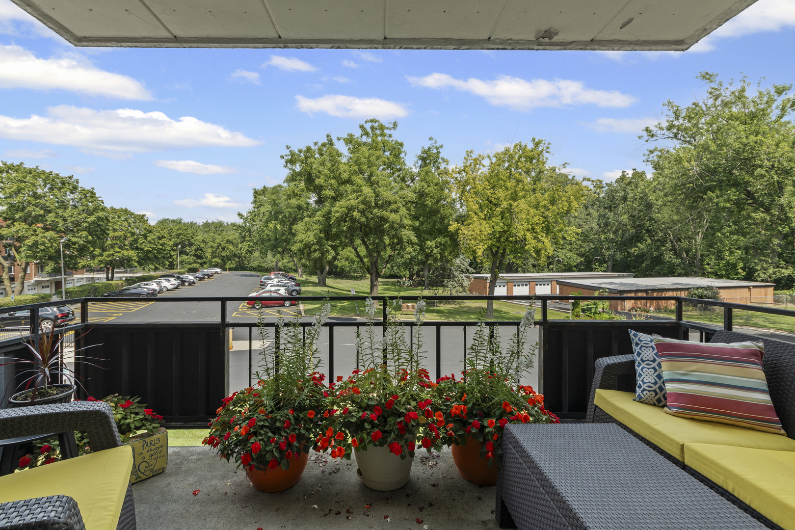 940 Holbrook Rd #8B Homewood, IL 60430