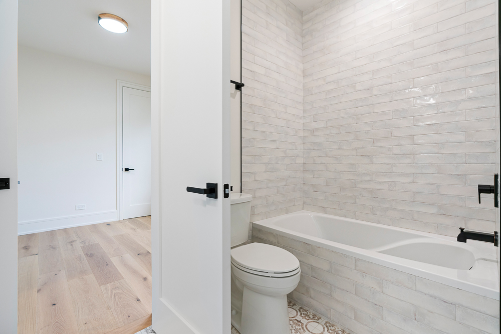 1916 N Hermitage Ave Chicago, IL 60622