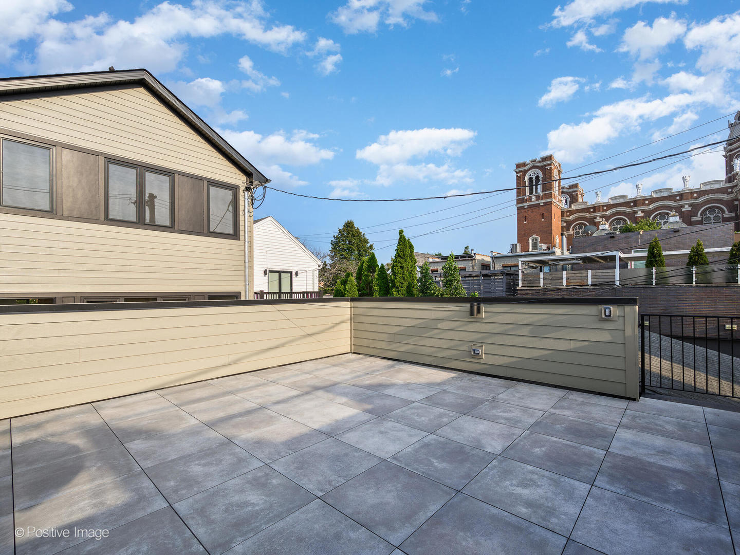 1916 N Hermitage Ave Chicago, IL 60622