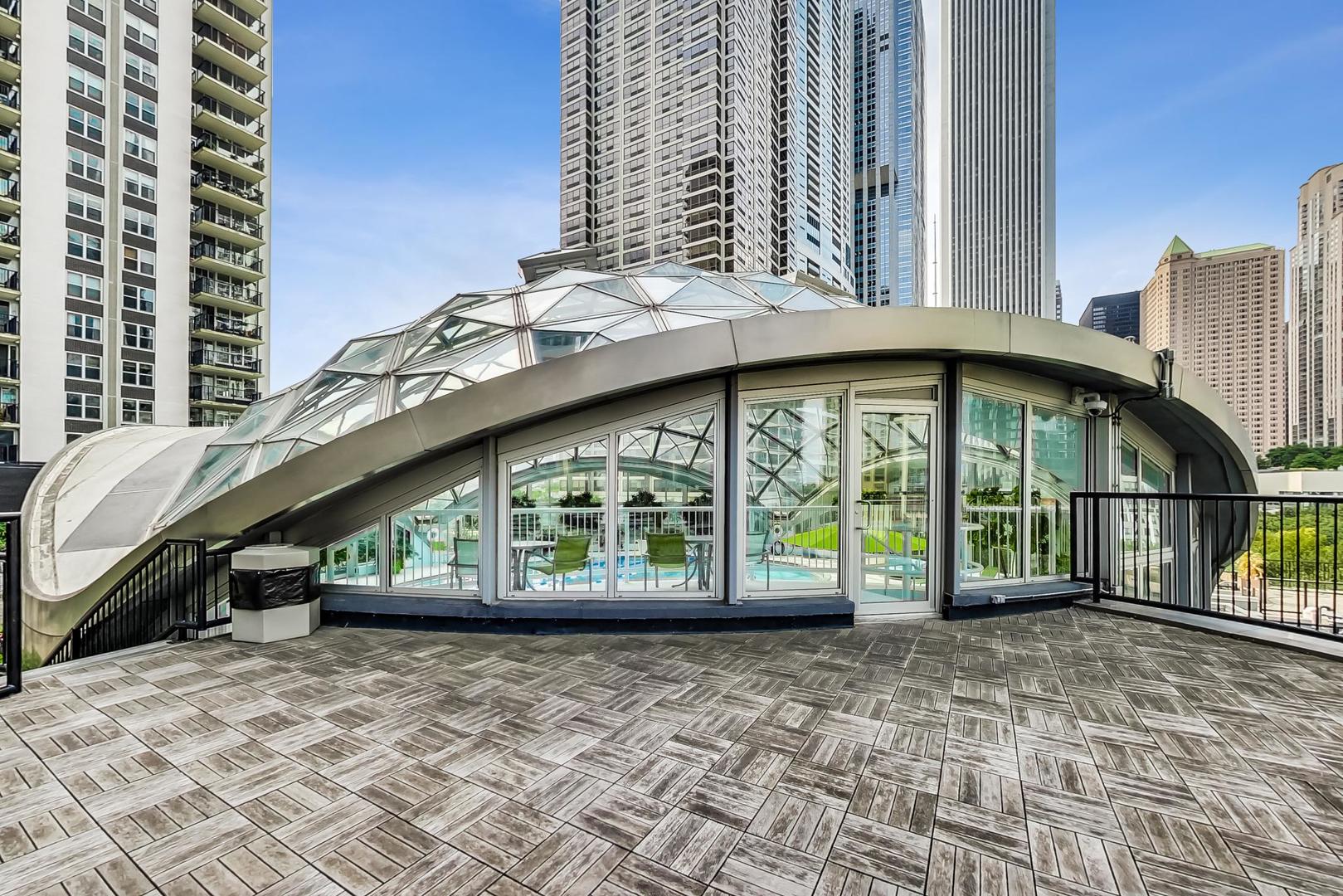 400 E Randolph St #3719-20 Chicago, IL 60601