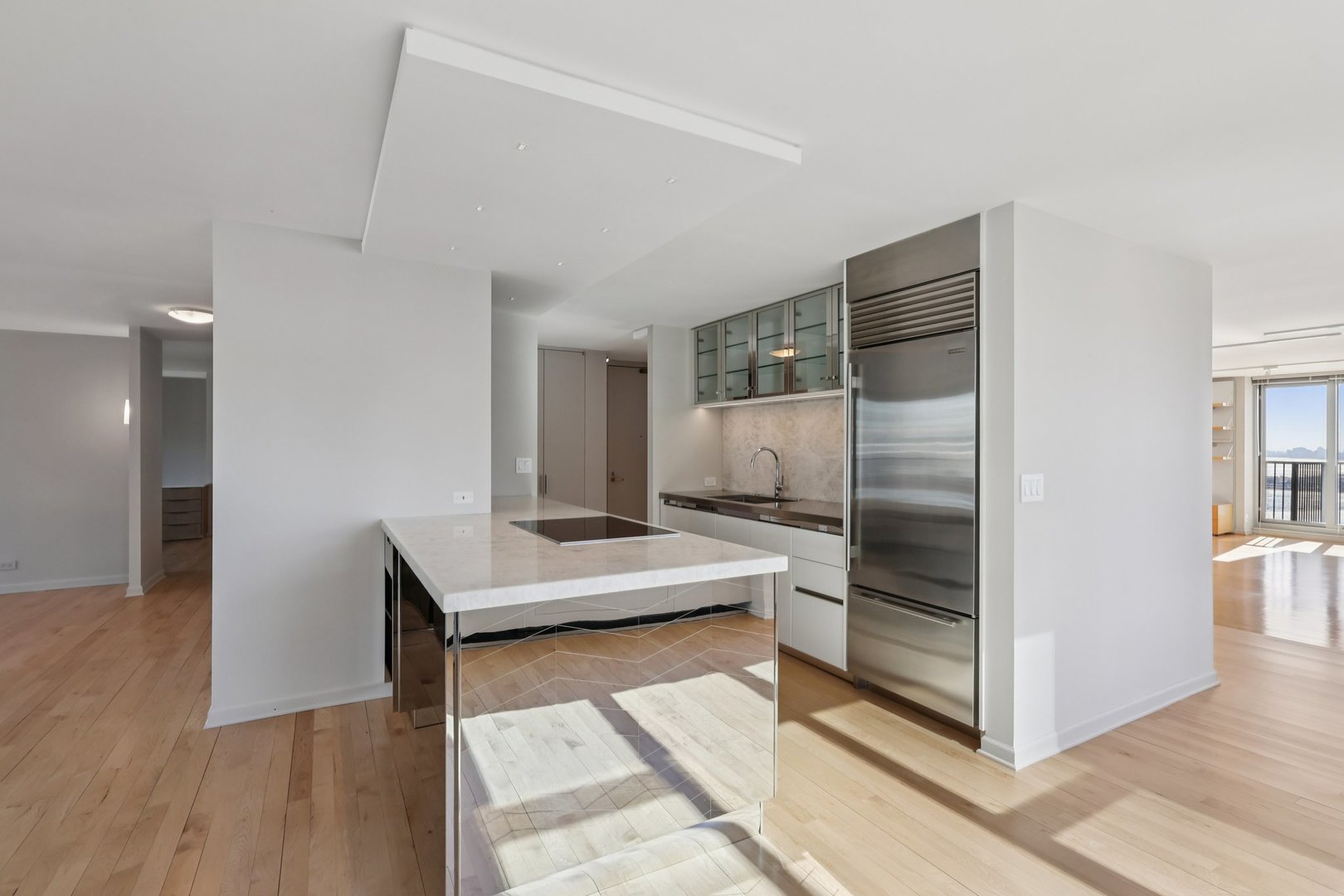 400 E Randolph St #3719-20 Chicago, IL 60601