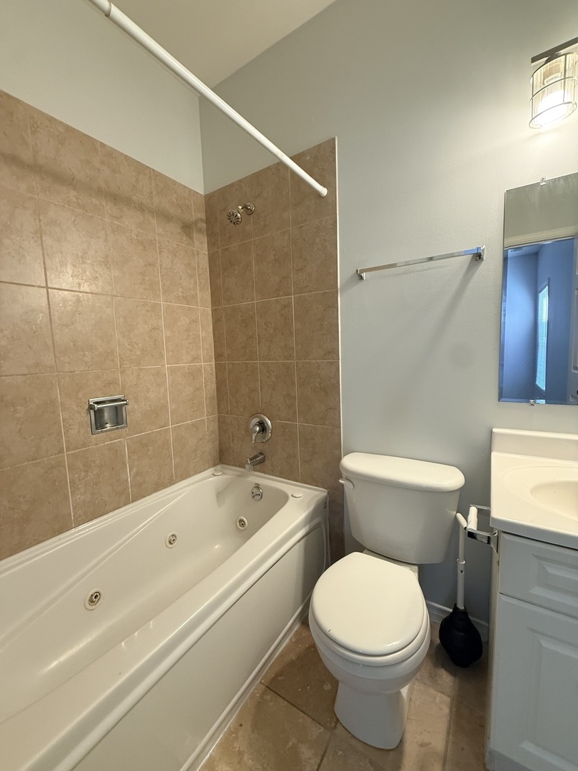 6823 S DORCHESTER Ave #3 Chicago, IL 60637