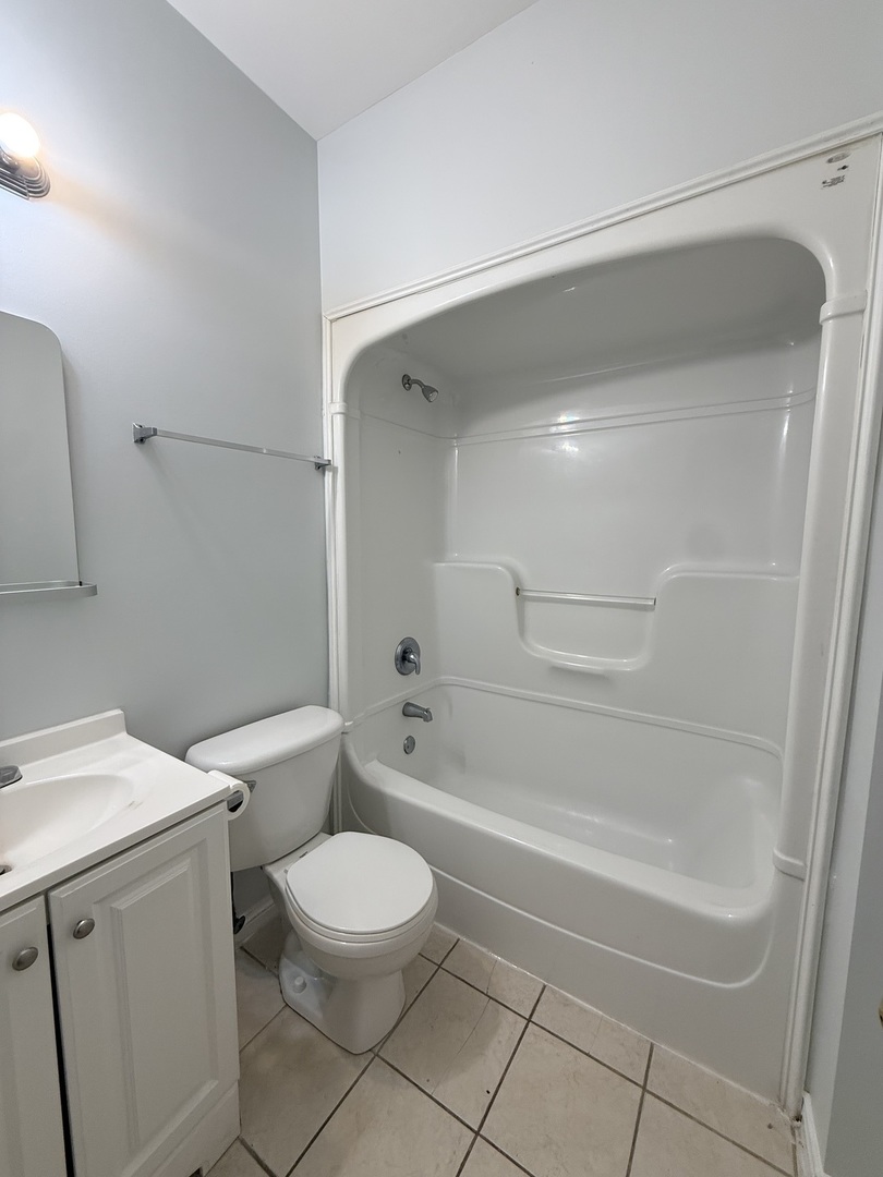 6823 S DORCHESTER Ave #3 Chicago, IL 60637