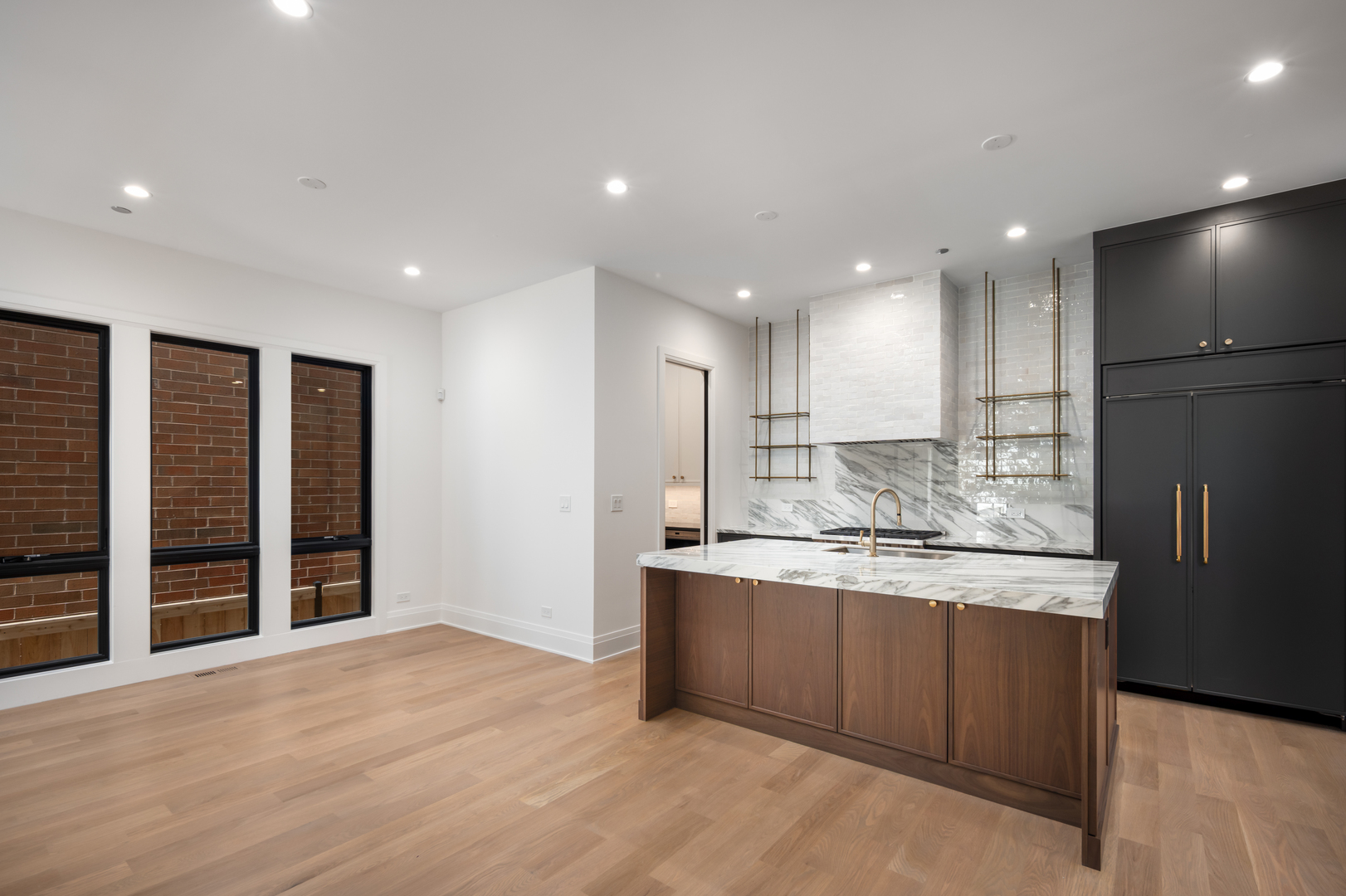 3617 N Magnolia Ave #2 Chicago, IL 60657