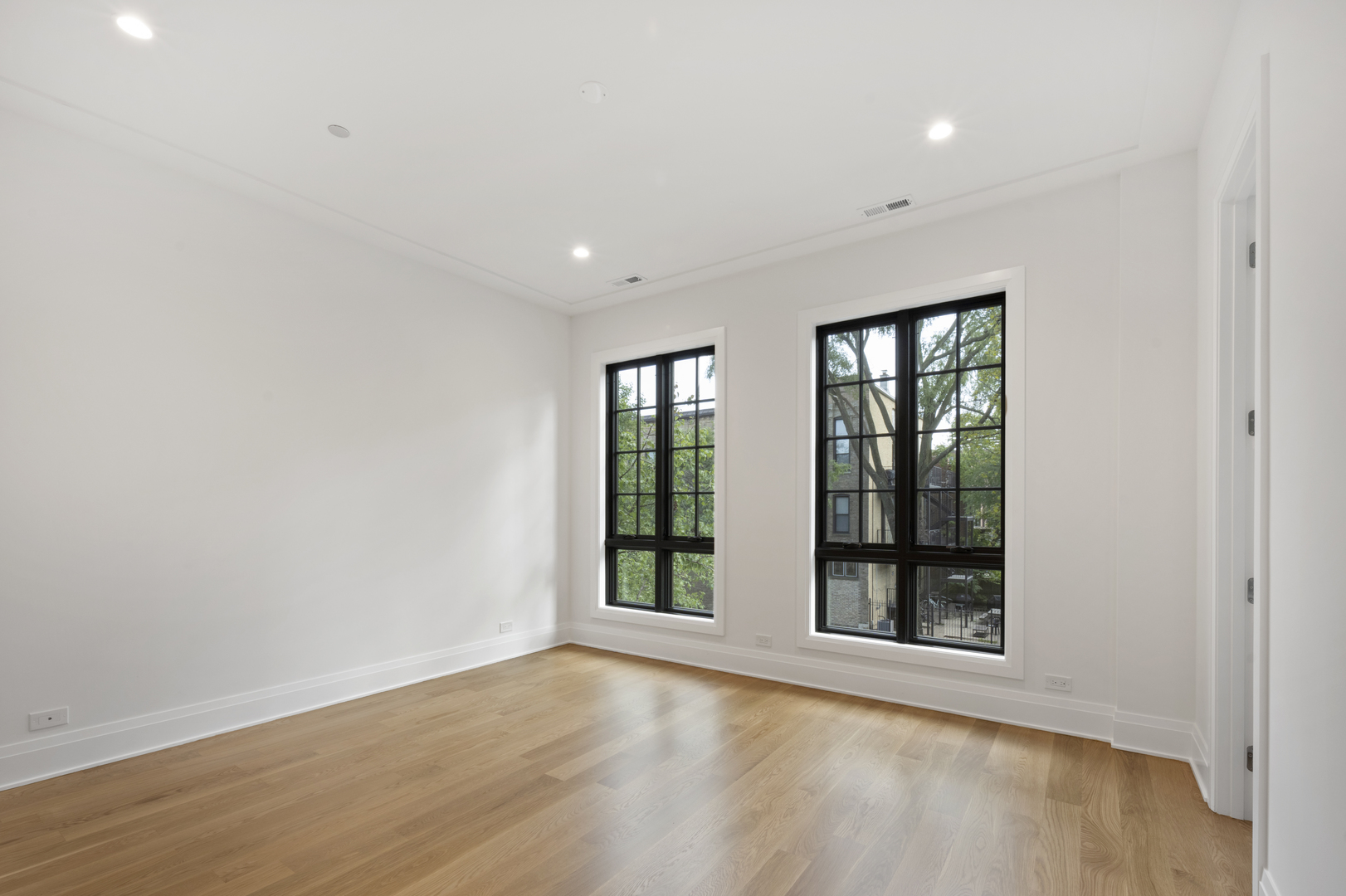 3617 N Magnolia Ave #2 Chicago, IL 60657