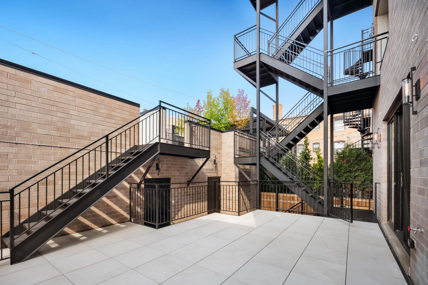 3617 N Magnolia Ave #2 Chicago, IL 60657