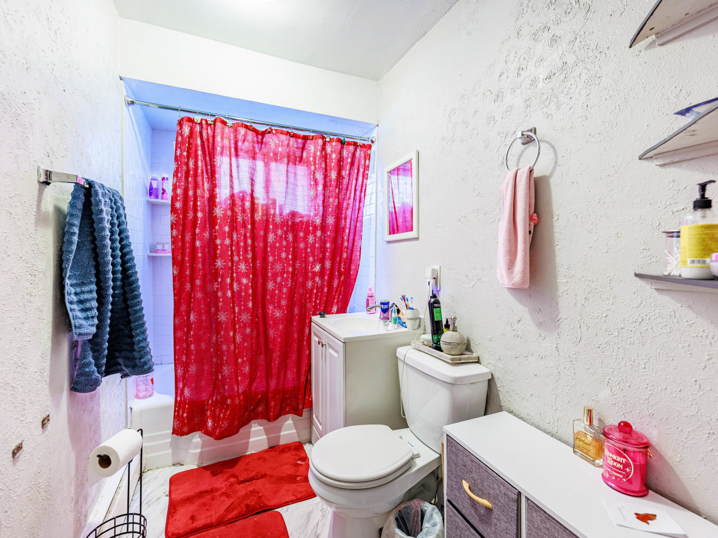 2123 Howard St #1H Evanston, IL 60202