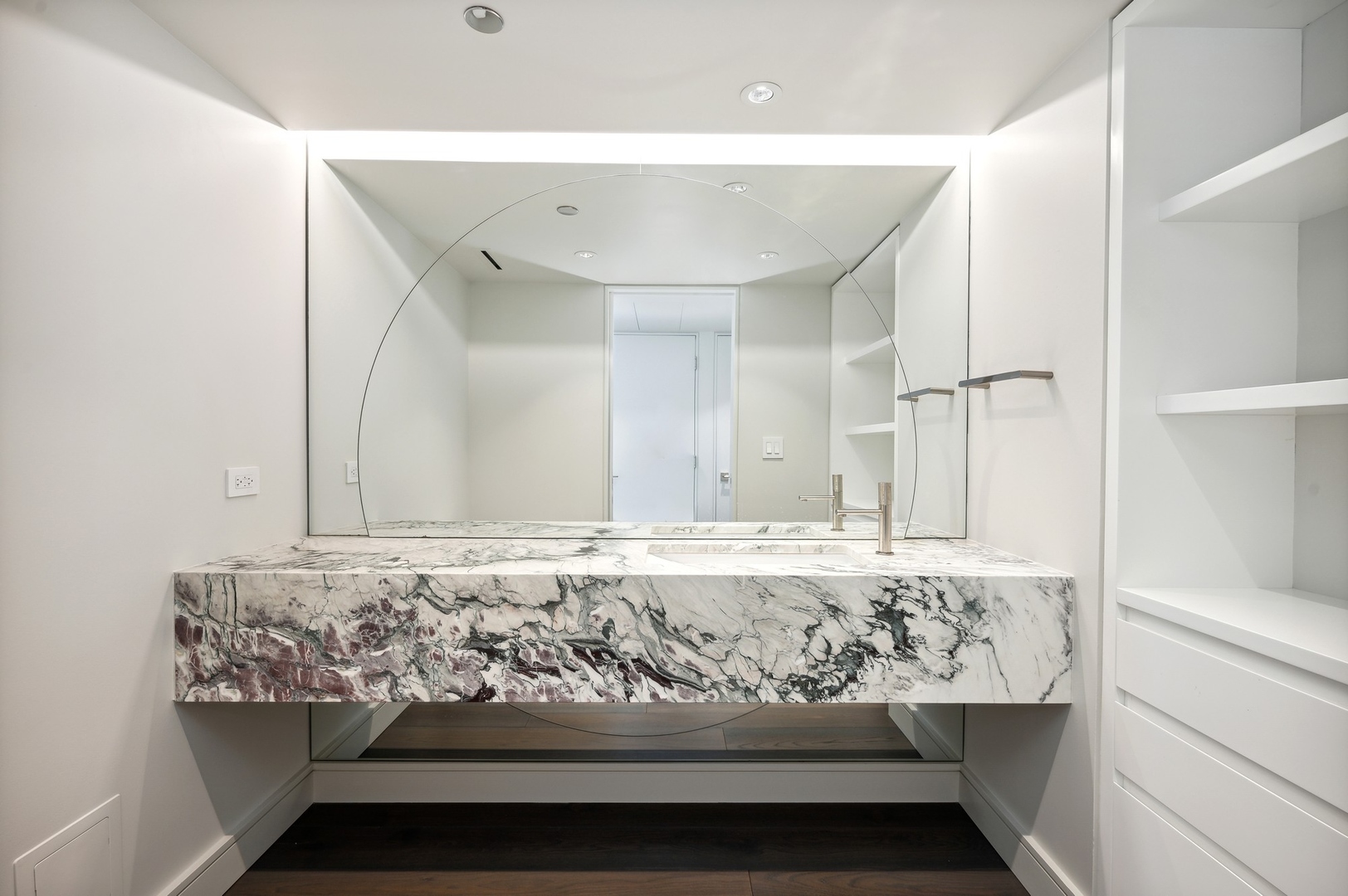 161 E Chicago Ave #60M1-N2 Chicago, IL 60611