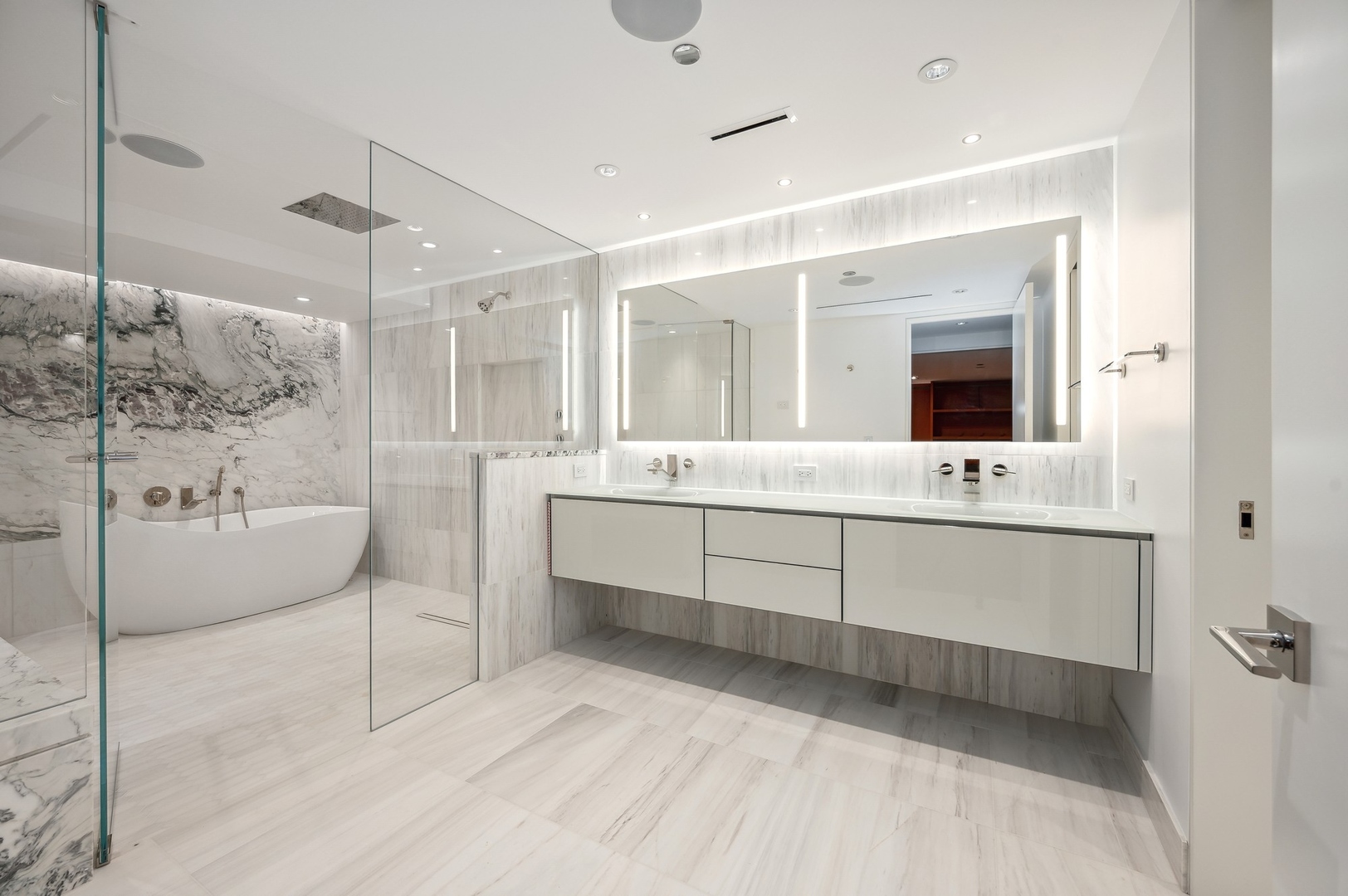 161 E Chicago Ave #60M1-N2 Chicago, IL 60611