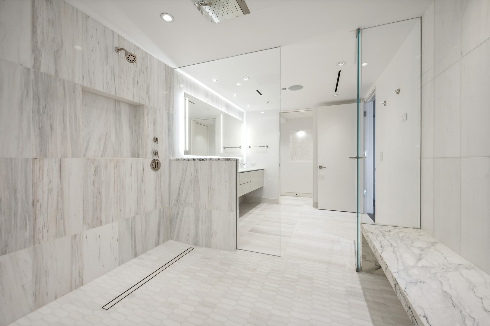 161 E Chicago Ave #60M1-N2 Chicago, IL 60611