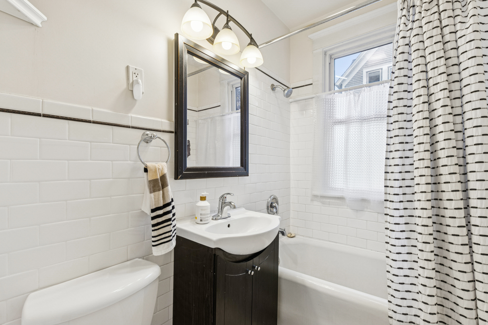 143 N Taylor Ave Oak Park, IL 60302