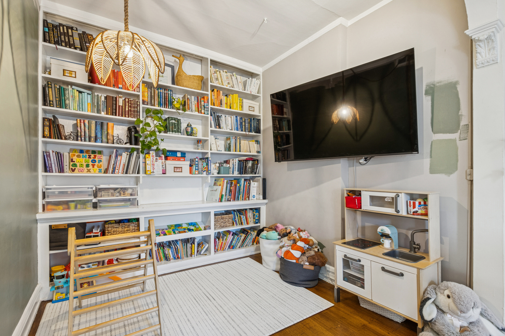 143 N Taylor Ave Oak Park, IL 60302