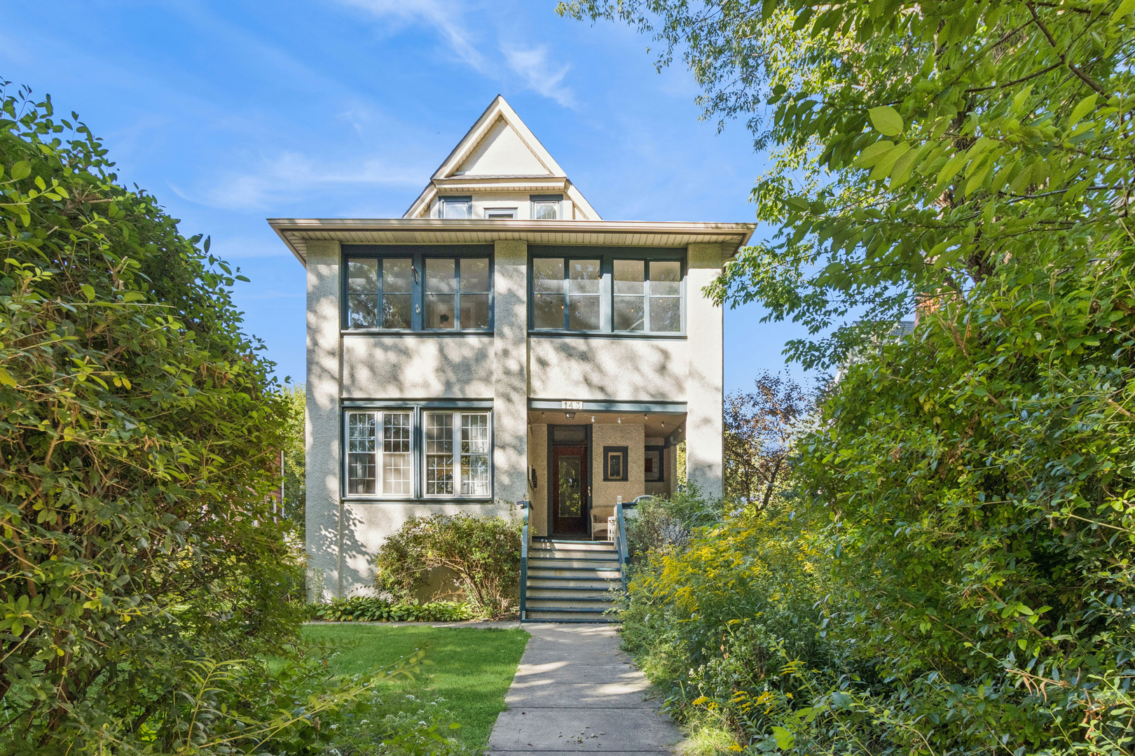 143 N Taylor Ave Oak Park, IL 60302