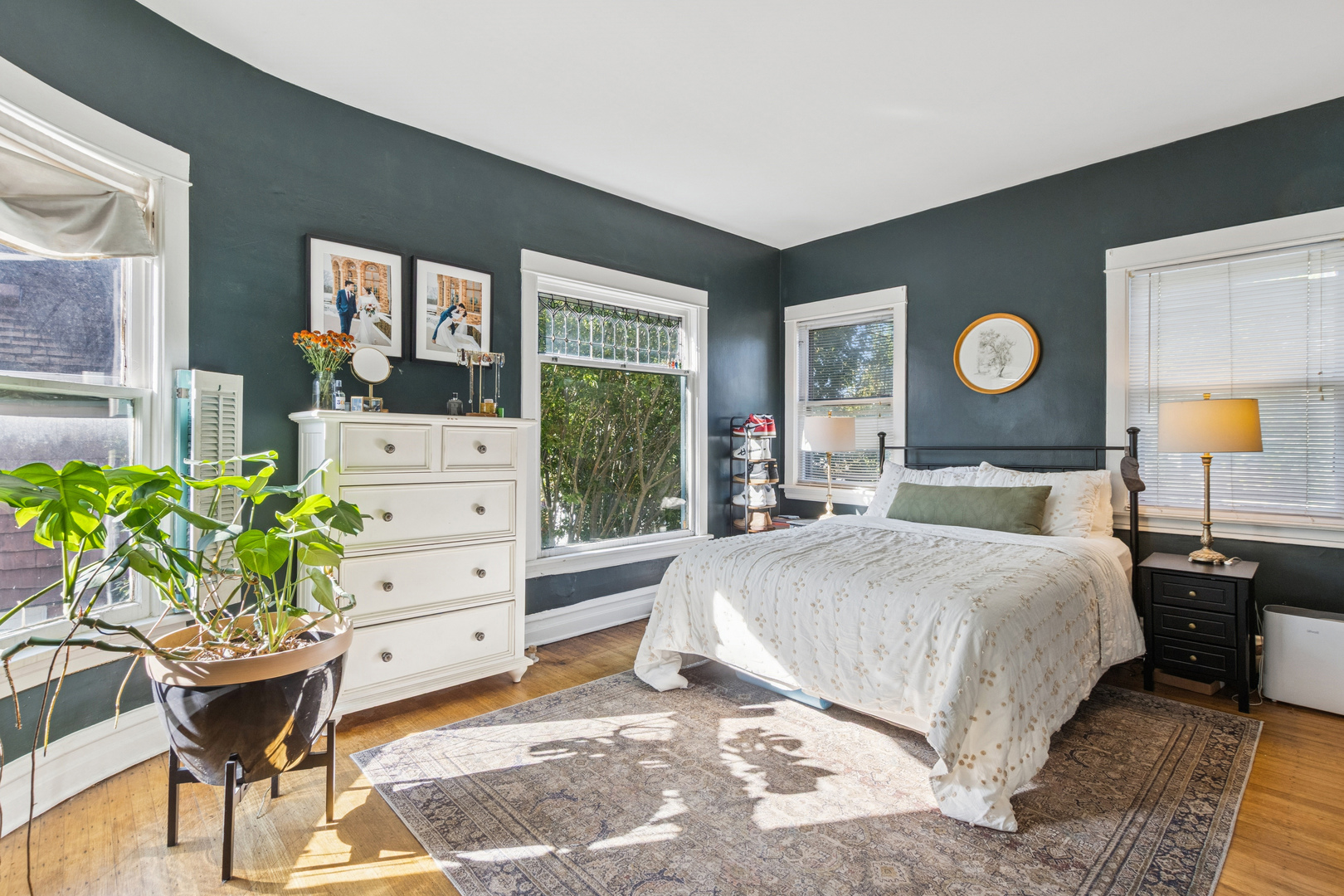 143 N Taylor Ave Oak Park, IL 60302