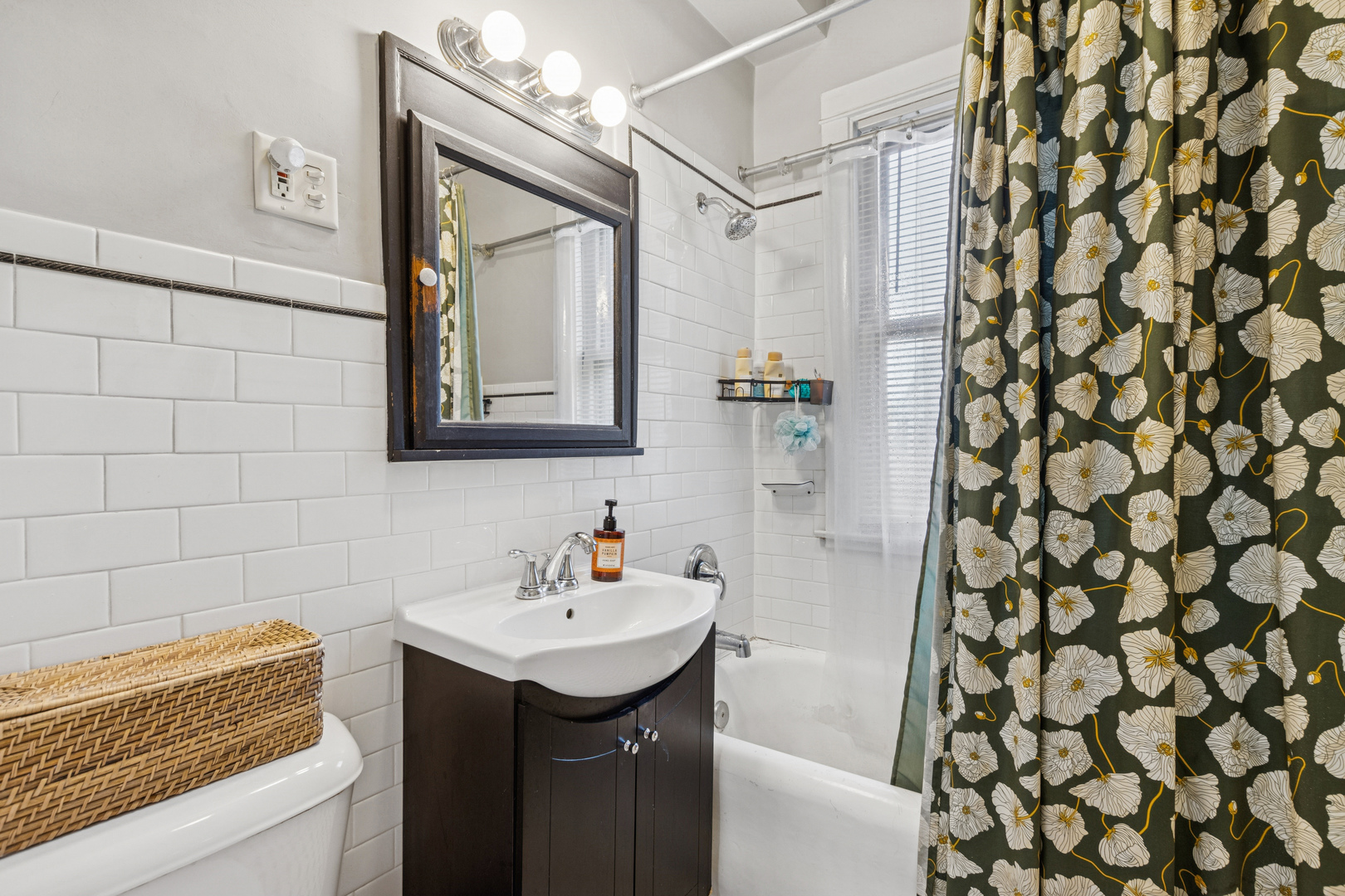 143 N Taylor Ave Oak Park, IL 60302