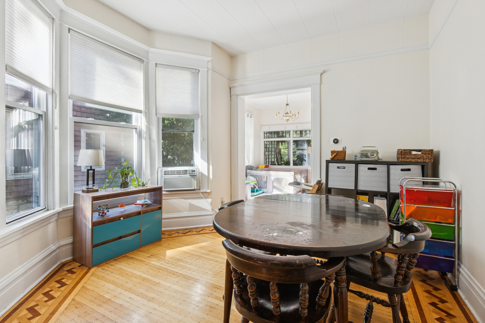 143 N Taylor Ave Oak Park, IL 60302