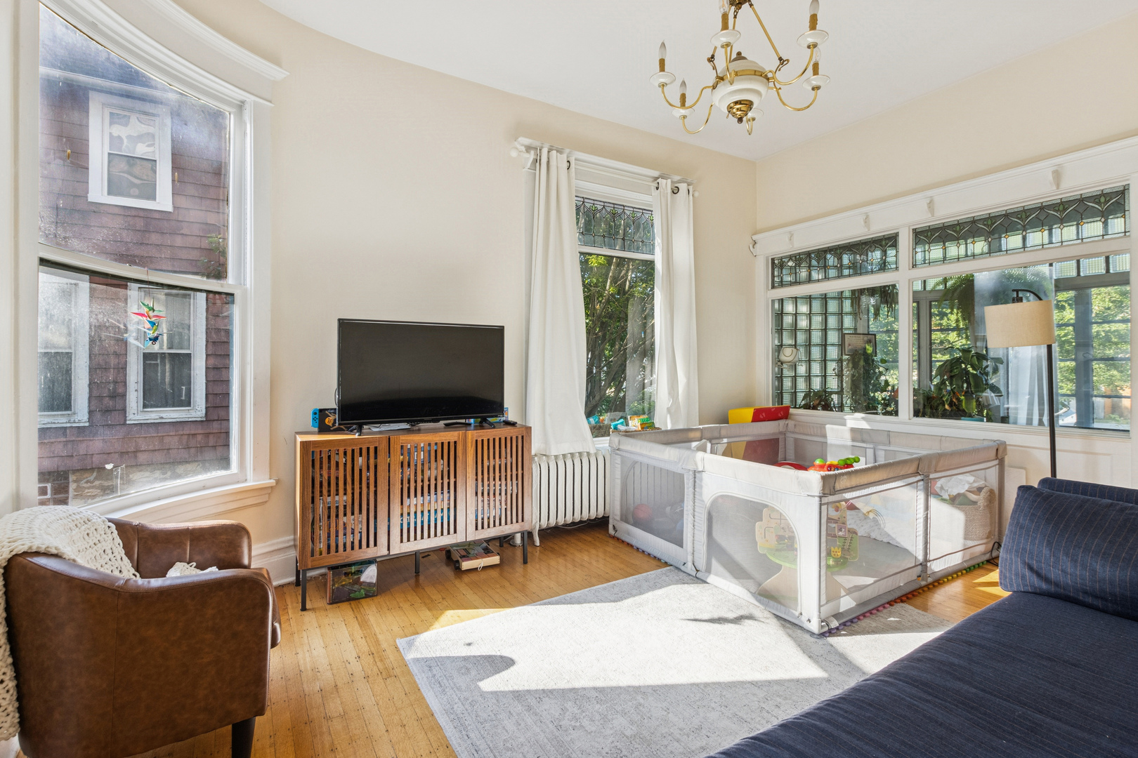 143 N Taylor Ave Oak Park, IL 60302